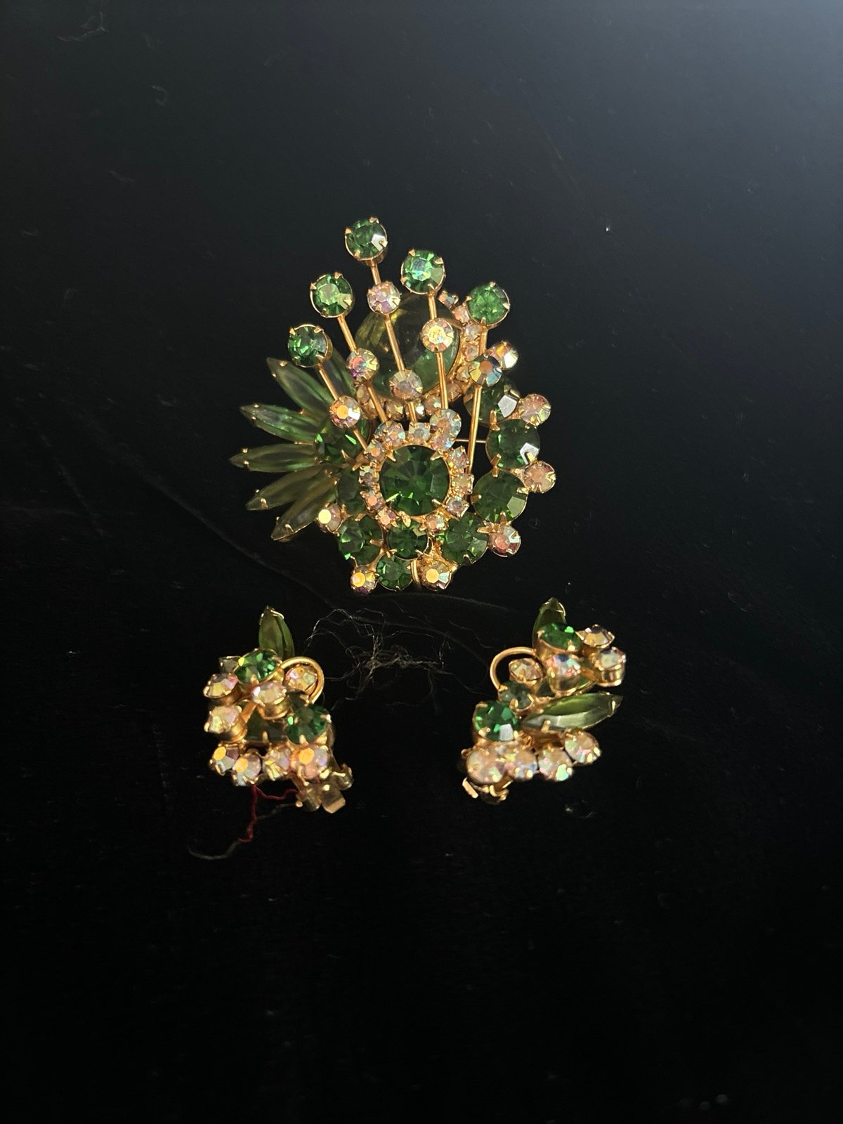 Juliana Brillant Emerald Green Brooch and Clip Earrings