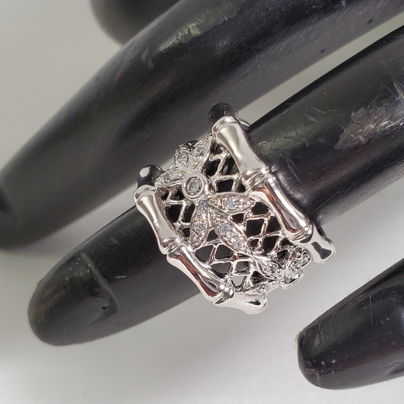 ‘Zen Blossom’ Sterling Silver 925 Artistic Solitaire Ring