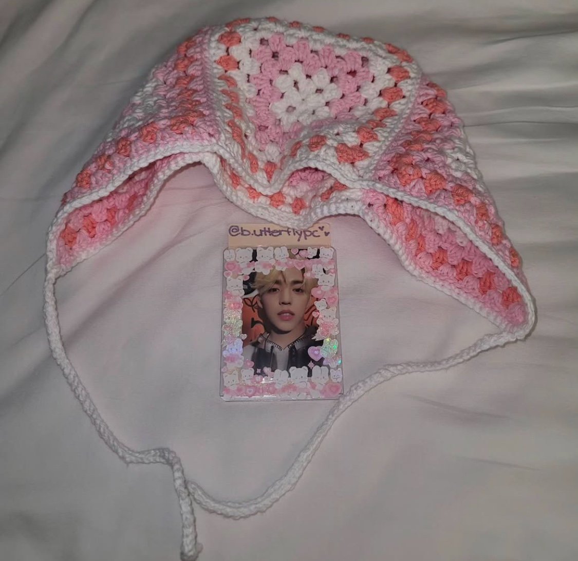 seventeen dk follow again tour crochet hat