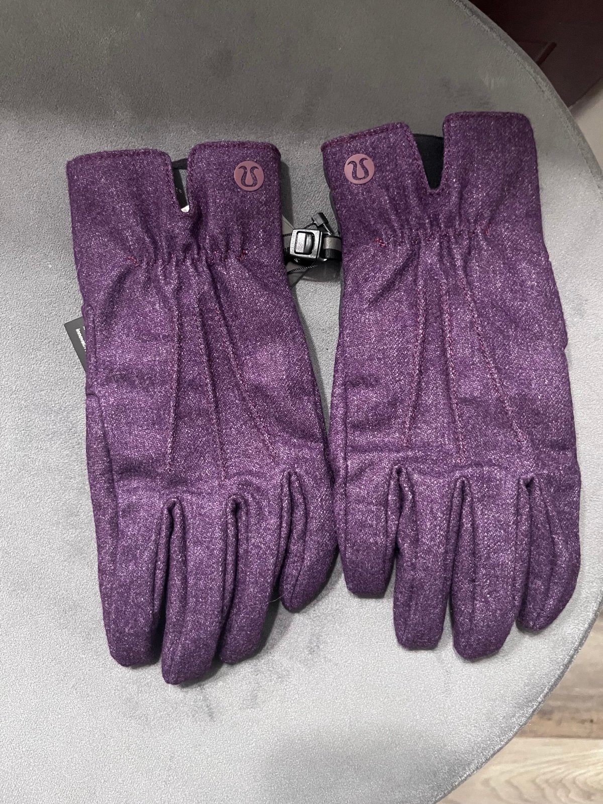 Lululemon men’s city keeper gloves S/M
