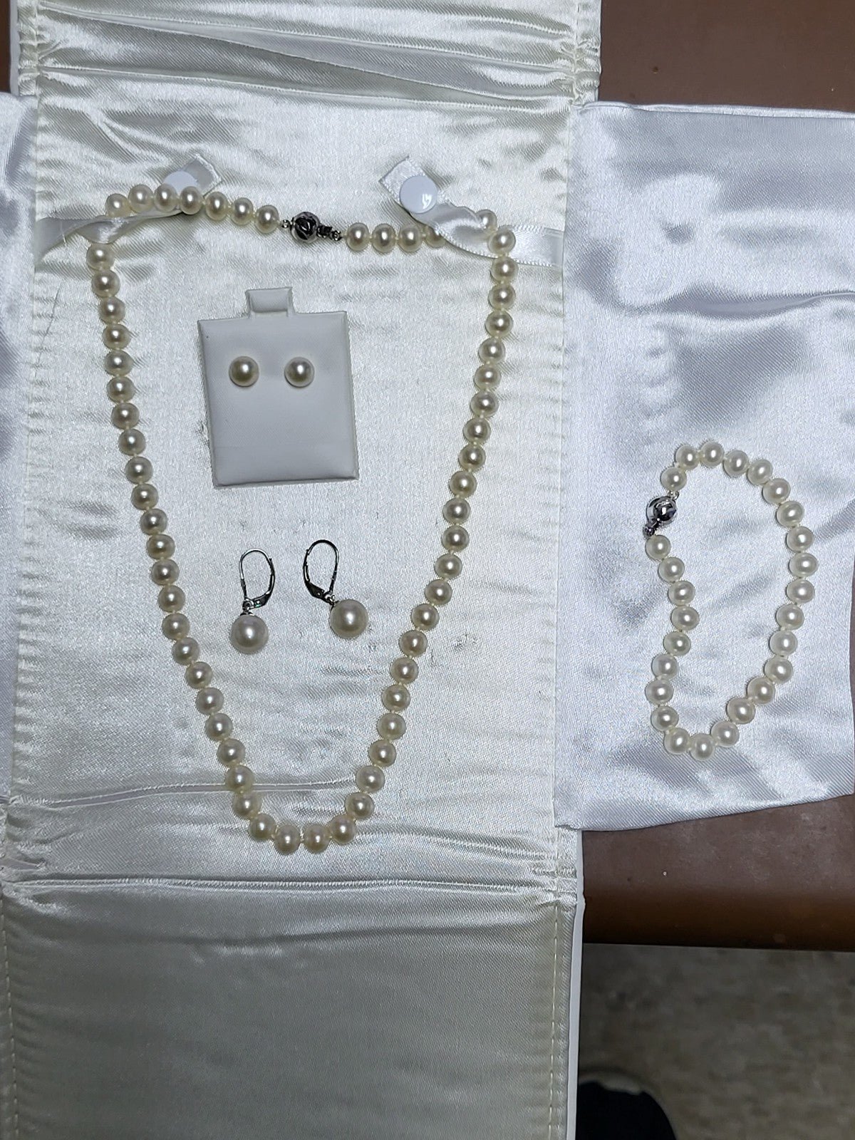 Freshwater Pearl Necklace Bracelet Earrings Set 18K White Gold