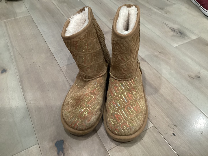 Kids 4 Ugg Kids' Classic II Graphic Stitch Boots