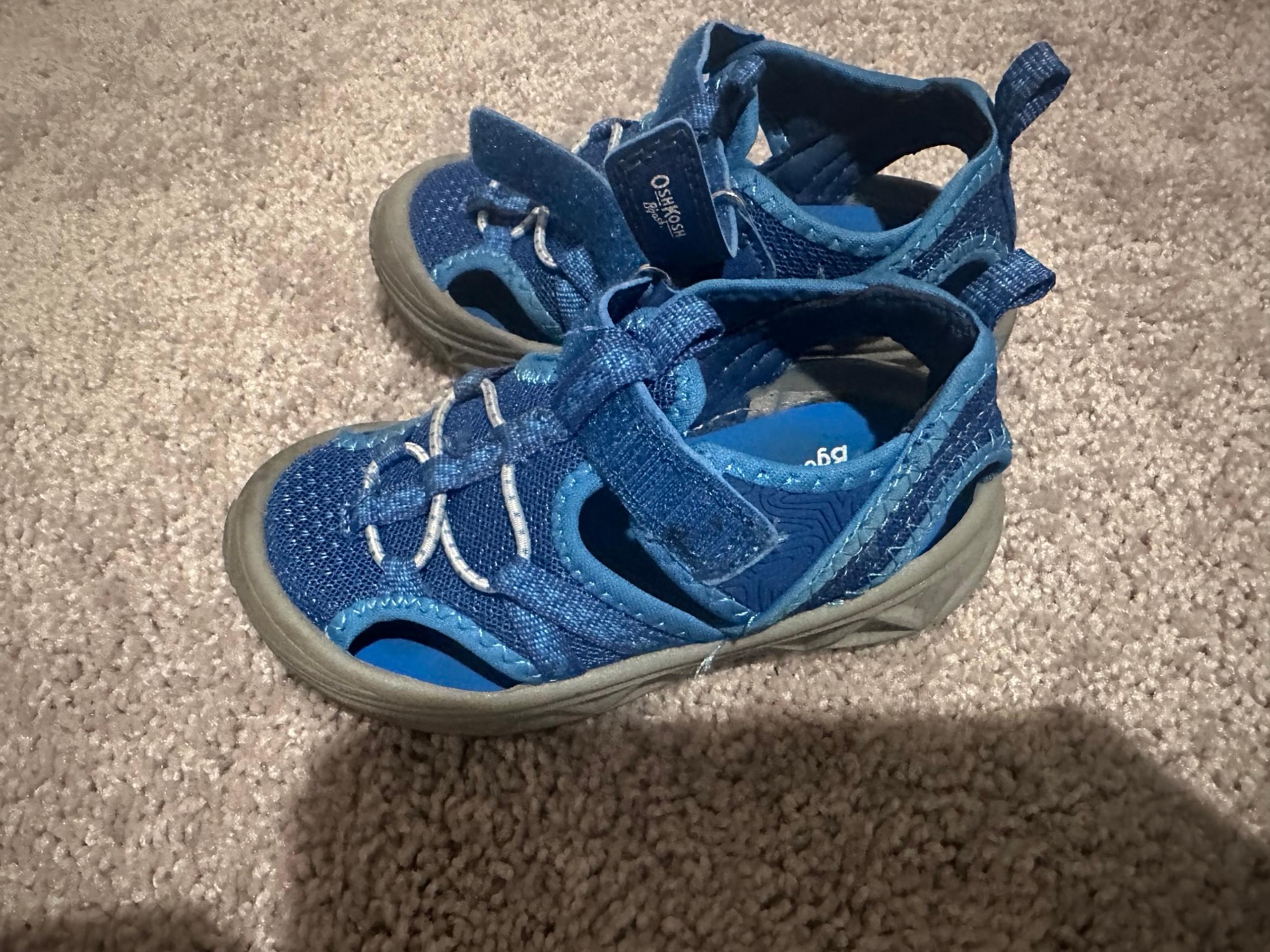 Blue and white toddler sandals. Oshkosh Bgosh brand size 9