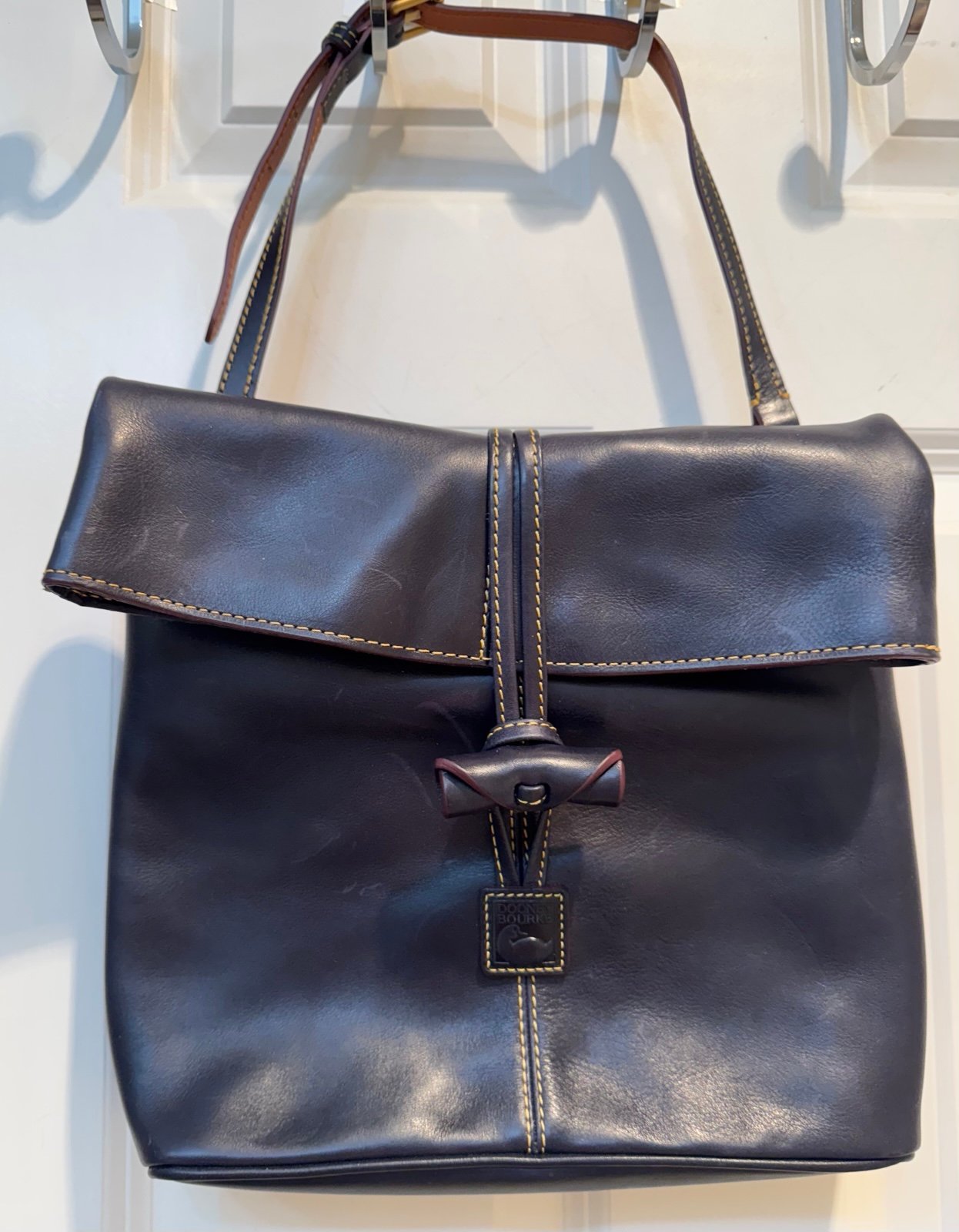 Leather dooney and Bourke Florentine Medium Toggle Crossbody