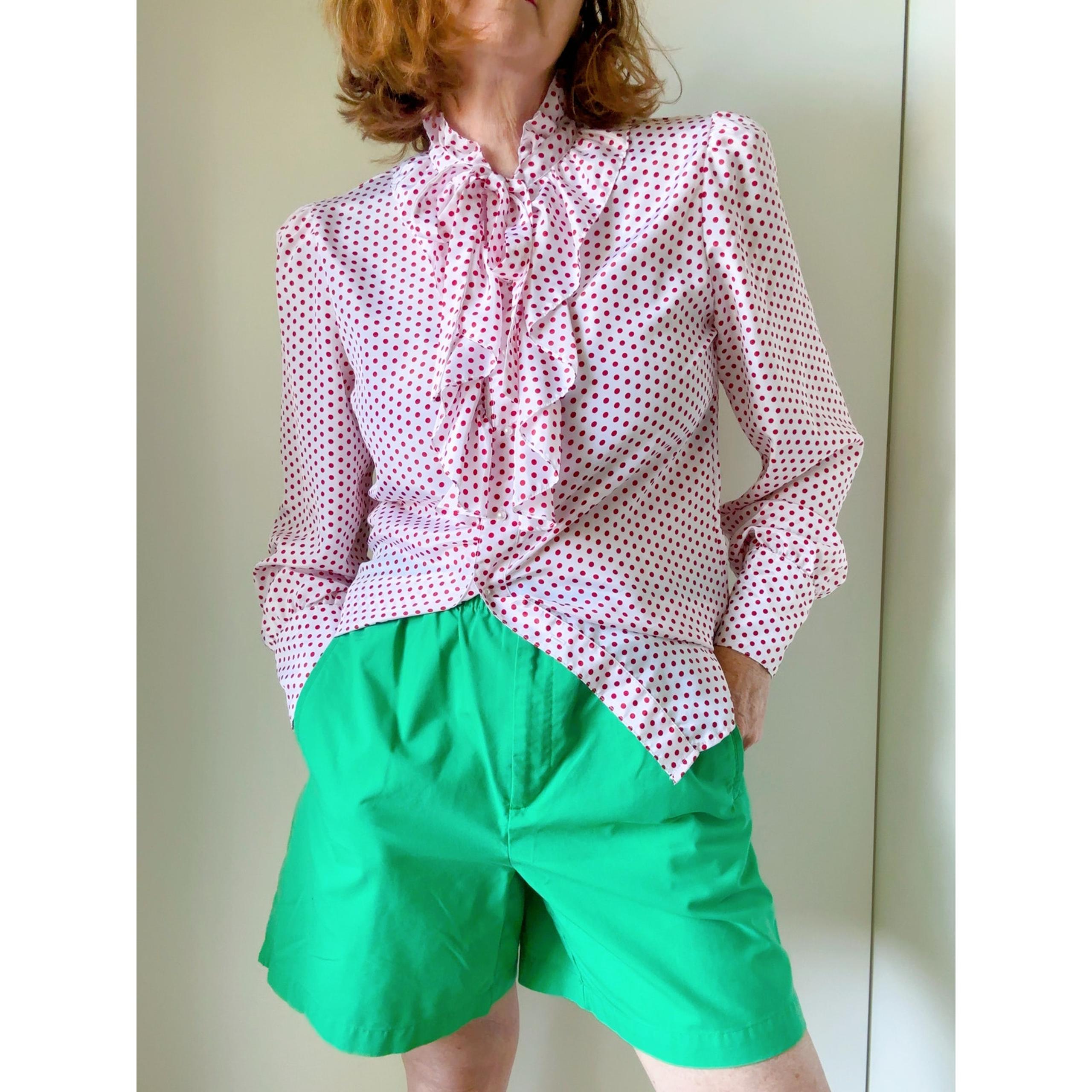 90s Shorts Mom Shorts Sporty Green Size S/M High Waist Bright summer vibes - Karen Scott
