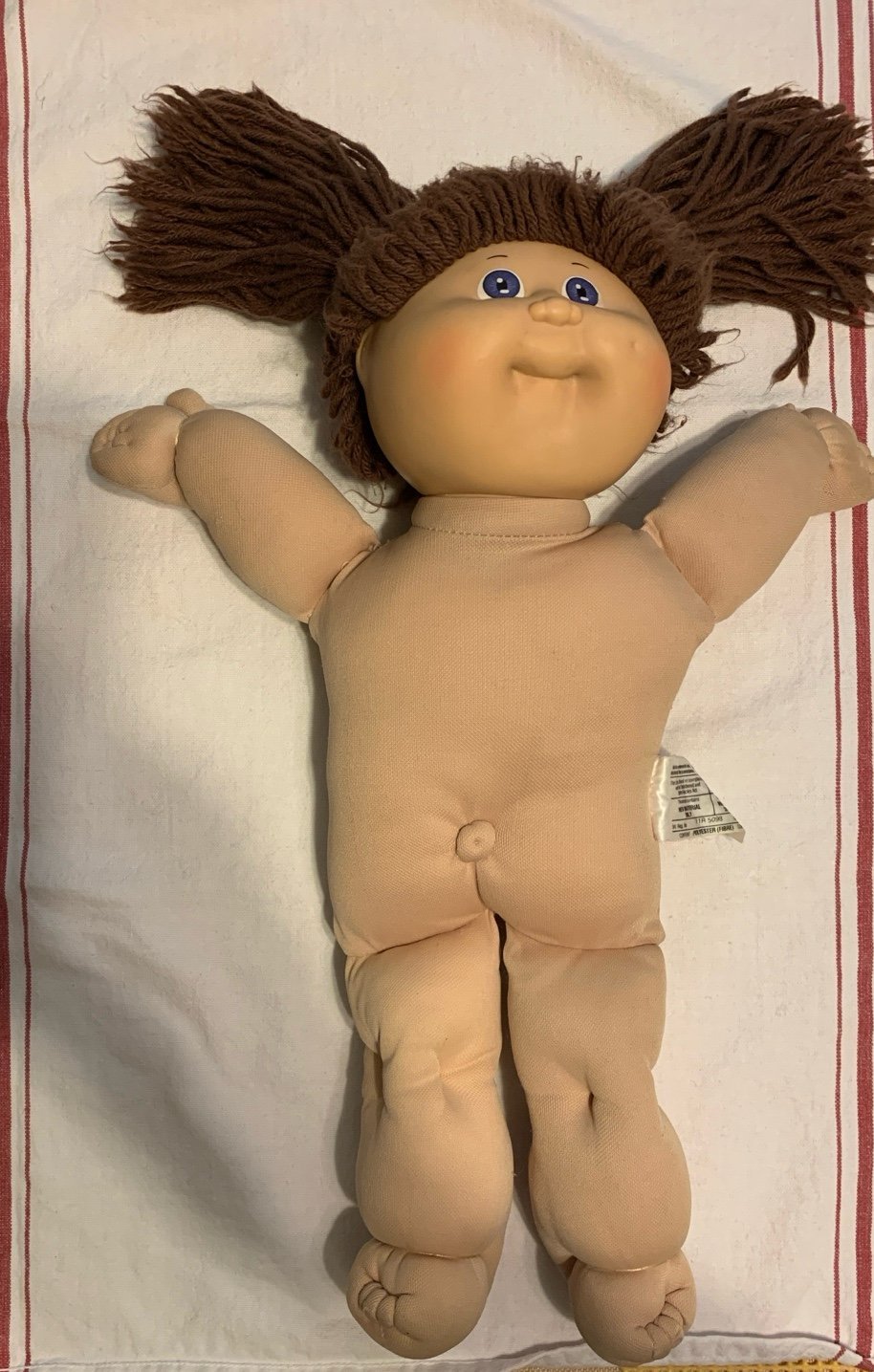Cabbage Patch Kids doll -1983 black signature and no year on the tush