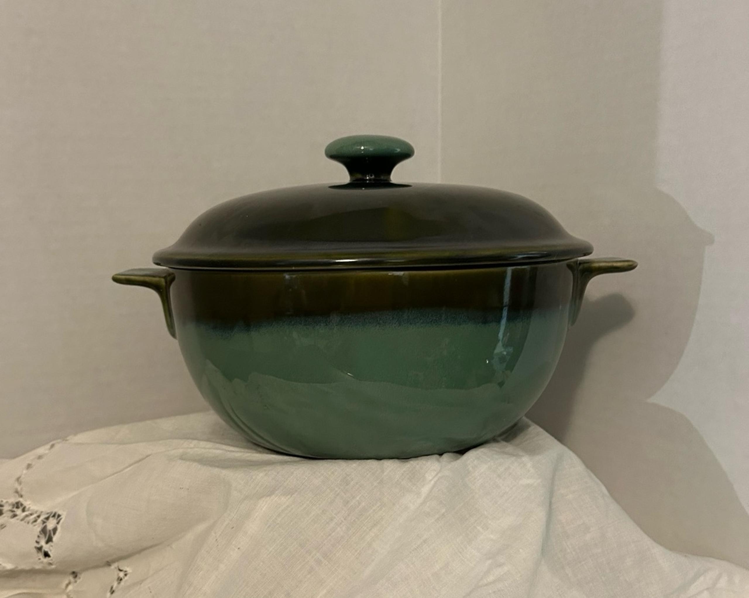 Sango Nova Green 3 quart Round Covered Casserole Dish retired