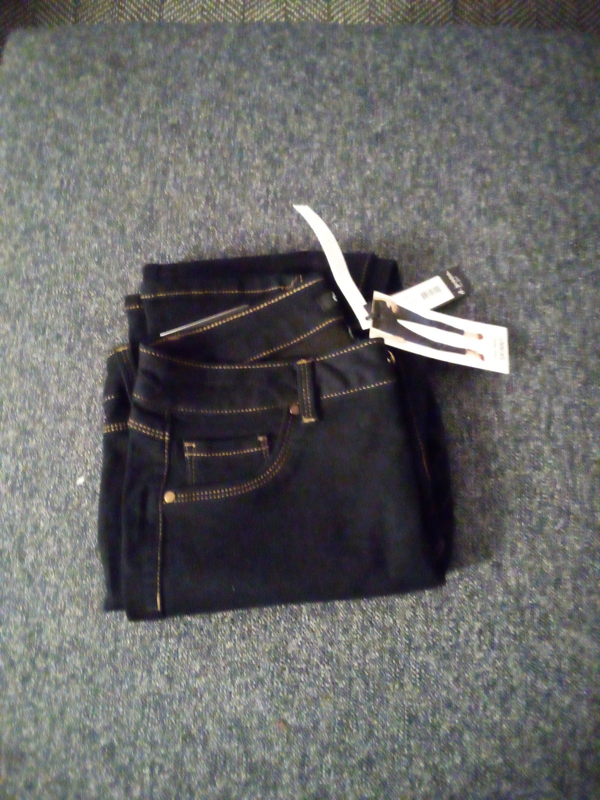 Jeans 1 pair of Loft Jeans ,1 pair of d.Jeans .Brand New Skinny Jeans Size 6 -28