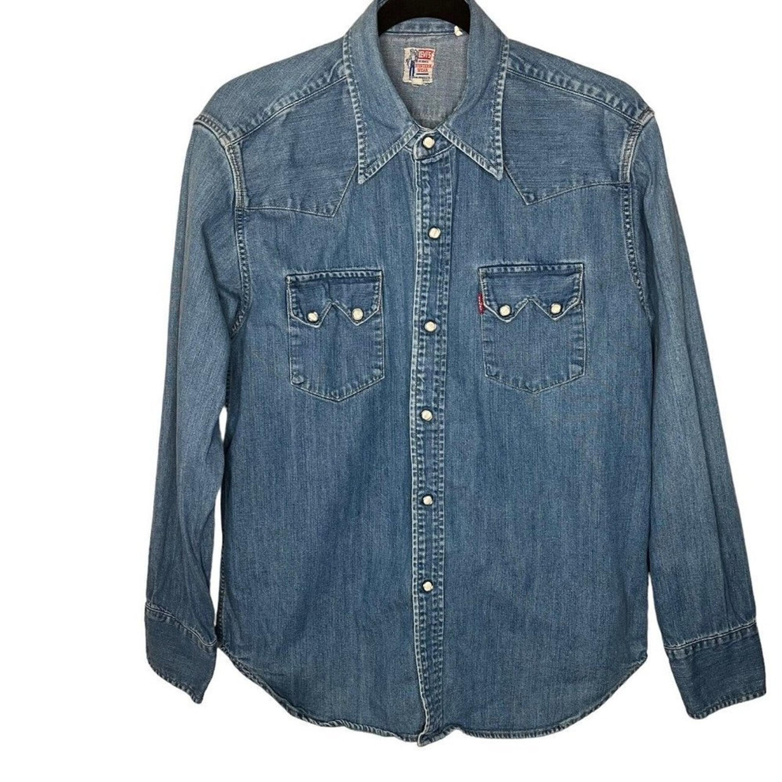 Levi’s vintage Y2k Denim Blouse With Tiger Embroidered On Back size medium