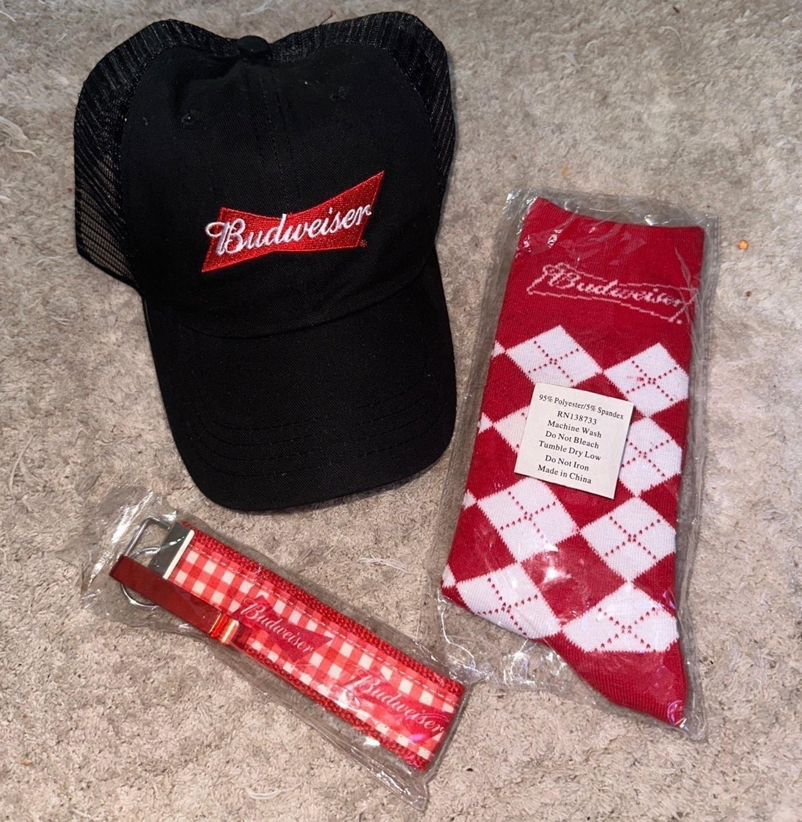 New Budweiser hat socks & bottle opener set