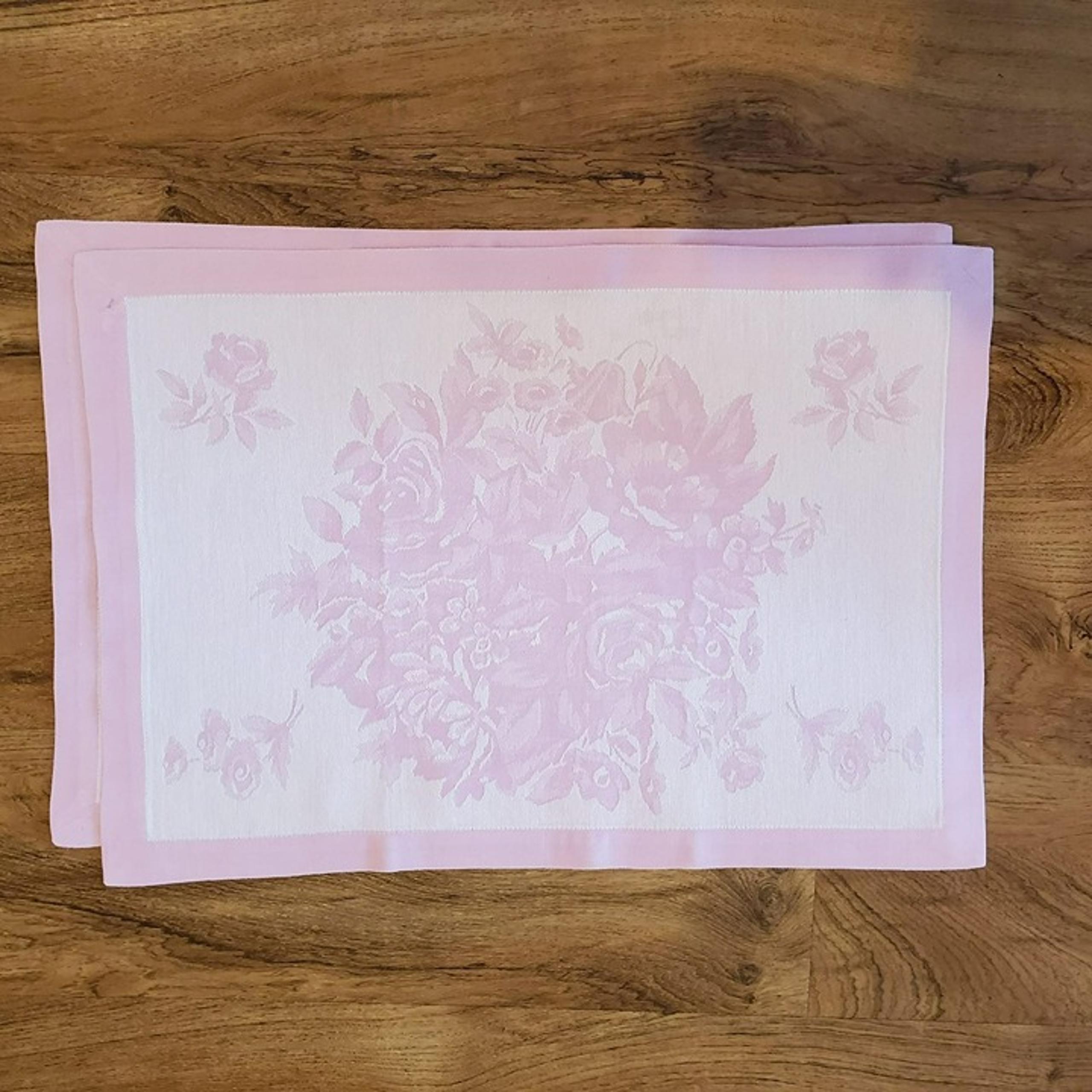 Williams Sonoma Fabric Placemats, set of 2, Pink Roses, Floral
