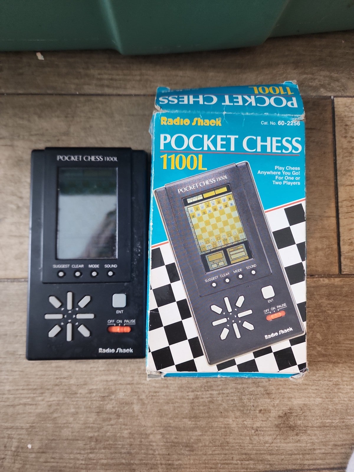 Pocket chess 1100L