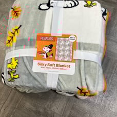 Snoopy Silkly Fall Blanket
