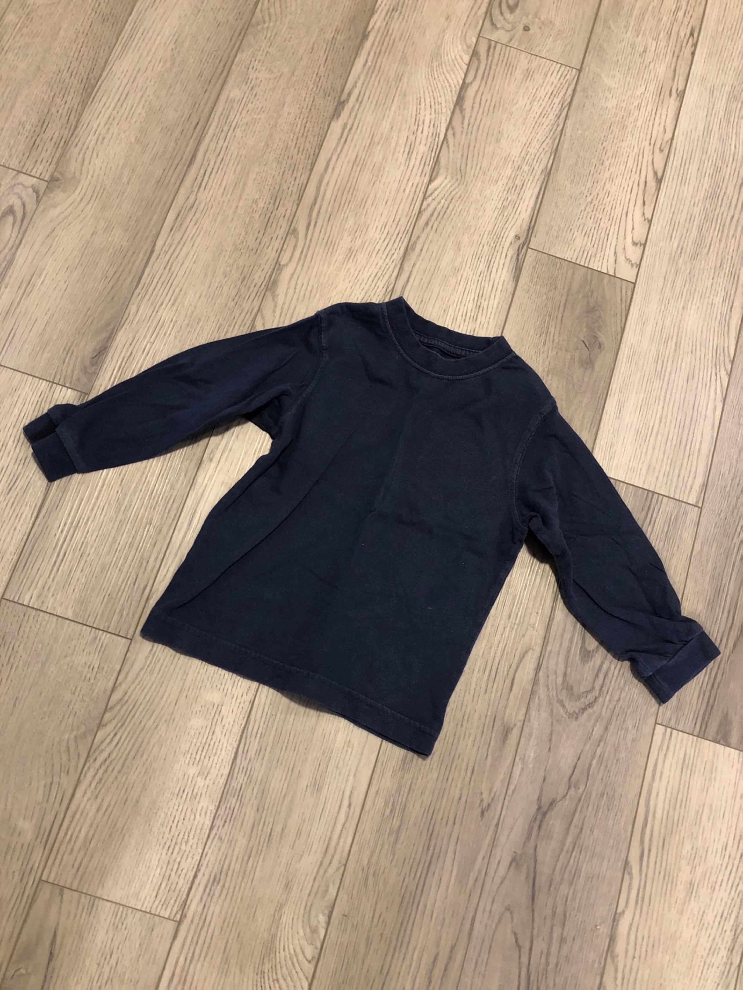 Boy size 4t Long Sleeve shirt in good used condition