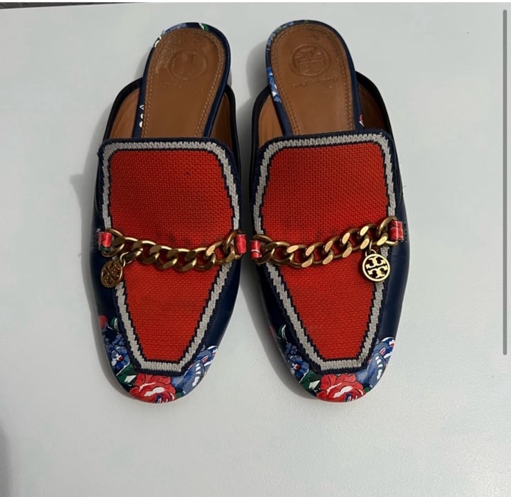 Tory Burch Blue & Orange Floral Leather Mules Flats Size 5 1/2 chain details