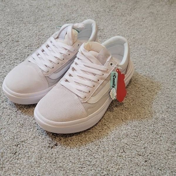 Vans Old Skool Overt Shoes White Size Women's 8.5/ Men's 7