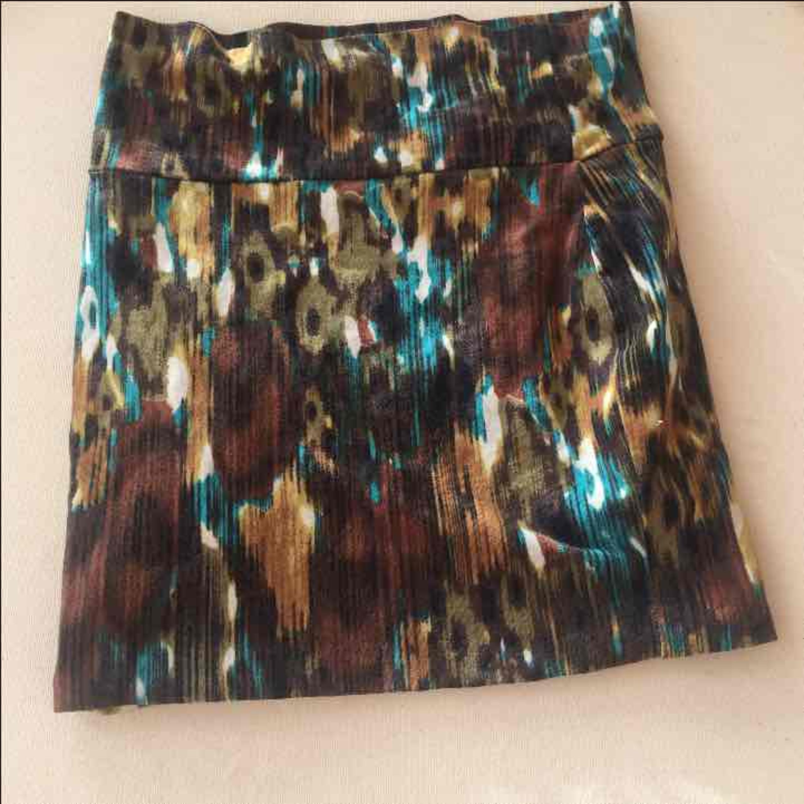 Lily white mini skirt, M