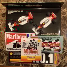 Minichamps F1 1/43 McLaren Champion Set Senna with Seal