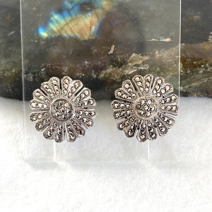 VTG Sterling Silver 925 Marcasite Floral Flower Screw Back Earrings