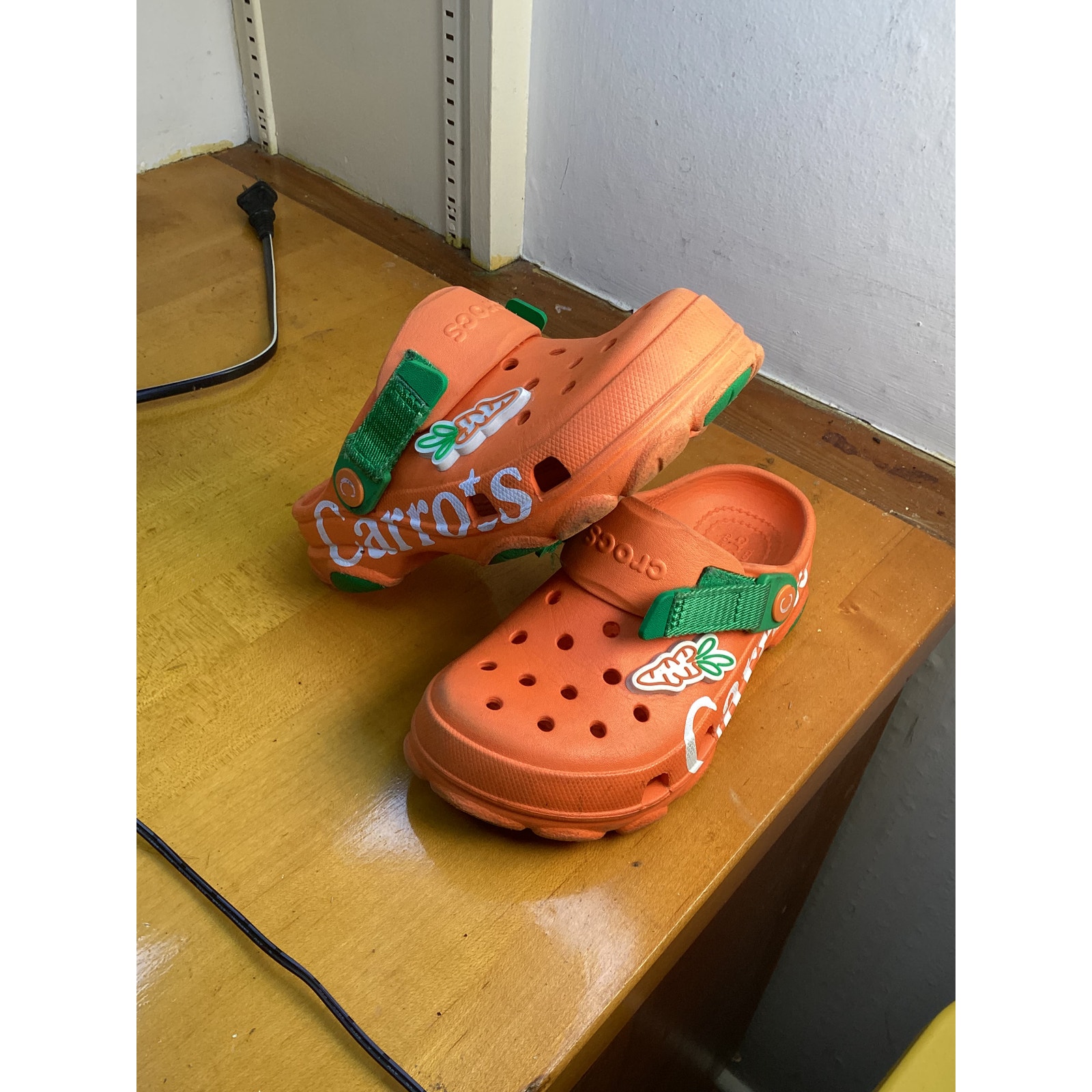 Crocs X Carrots All-Terrain Orange Men's Sz 12 Classic Clog Clogs Unisex