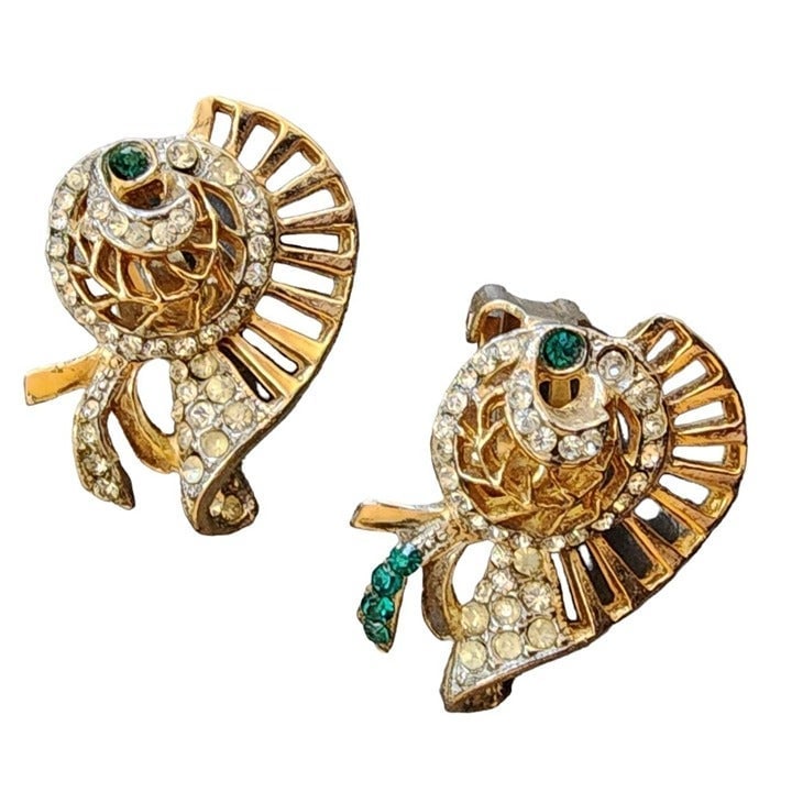 Vintage Unsigned Jomaz Style Clip Earrings (A2907)
