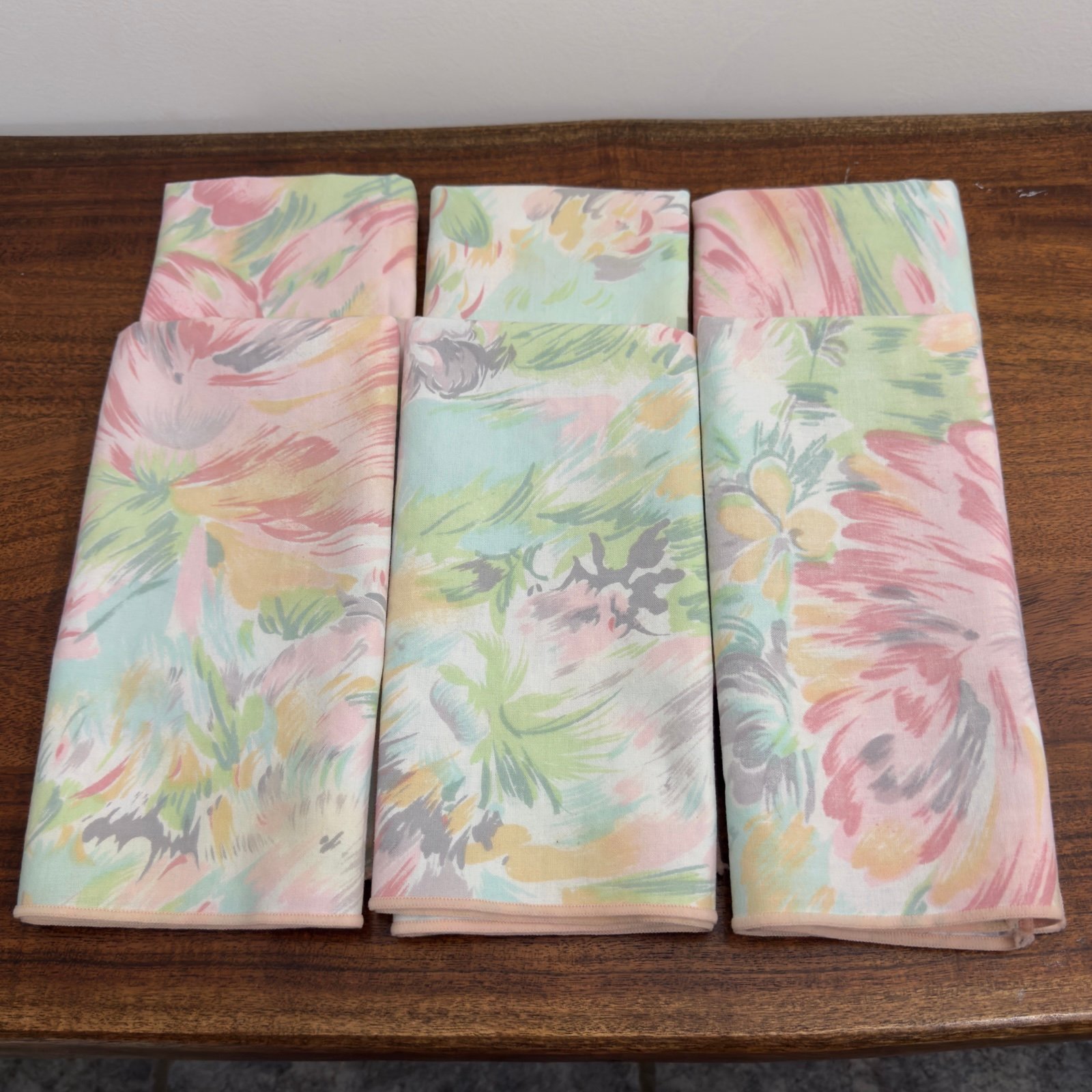 WATERCOLOR Pastel Floral Vintage Table Setting Cloth Napkins Set of 6