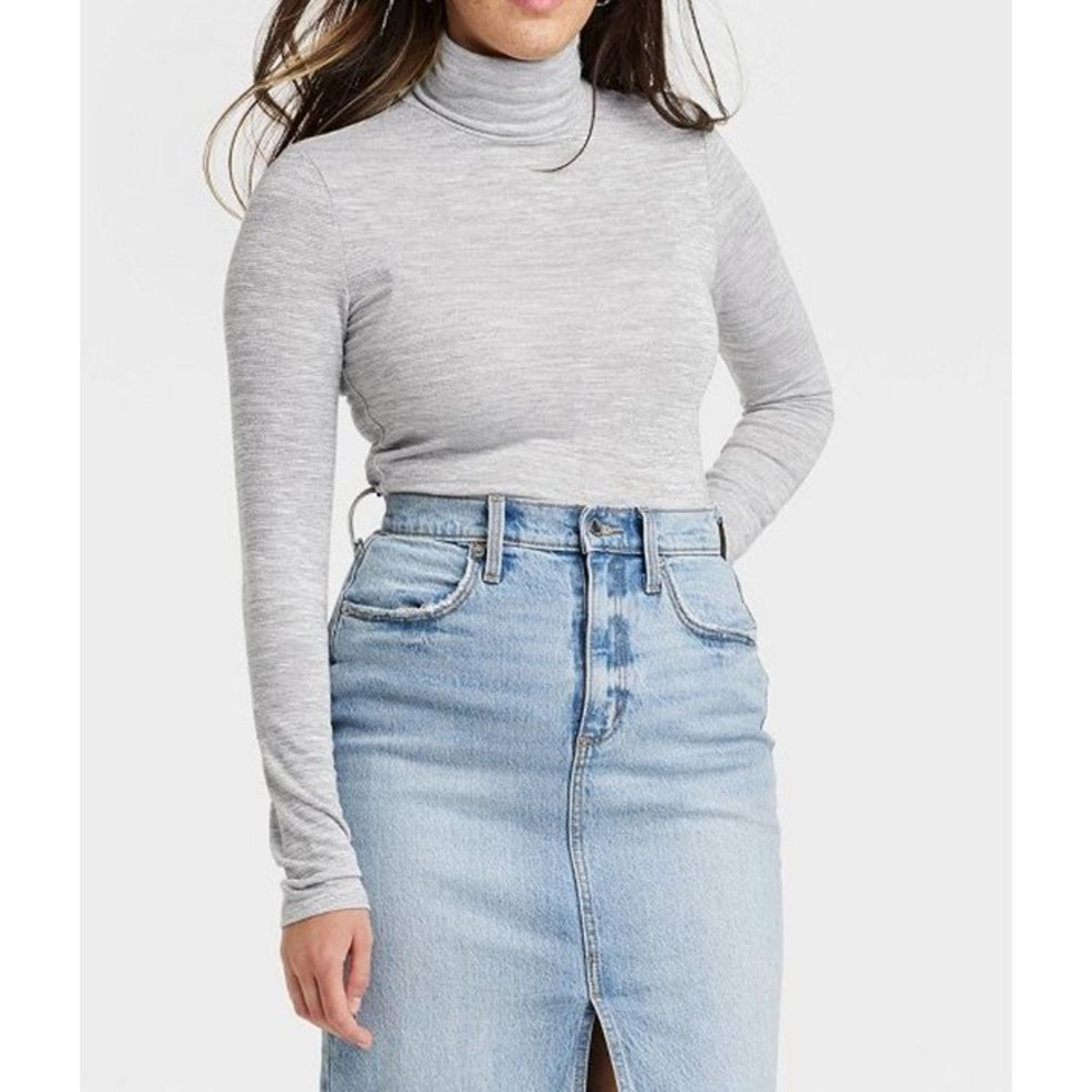 Universal Thread - Women's Long Sleeve Mock Turtleneck T-Shirt - Gray - XL