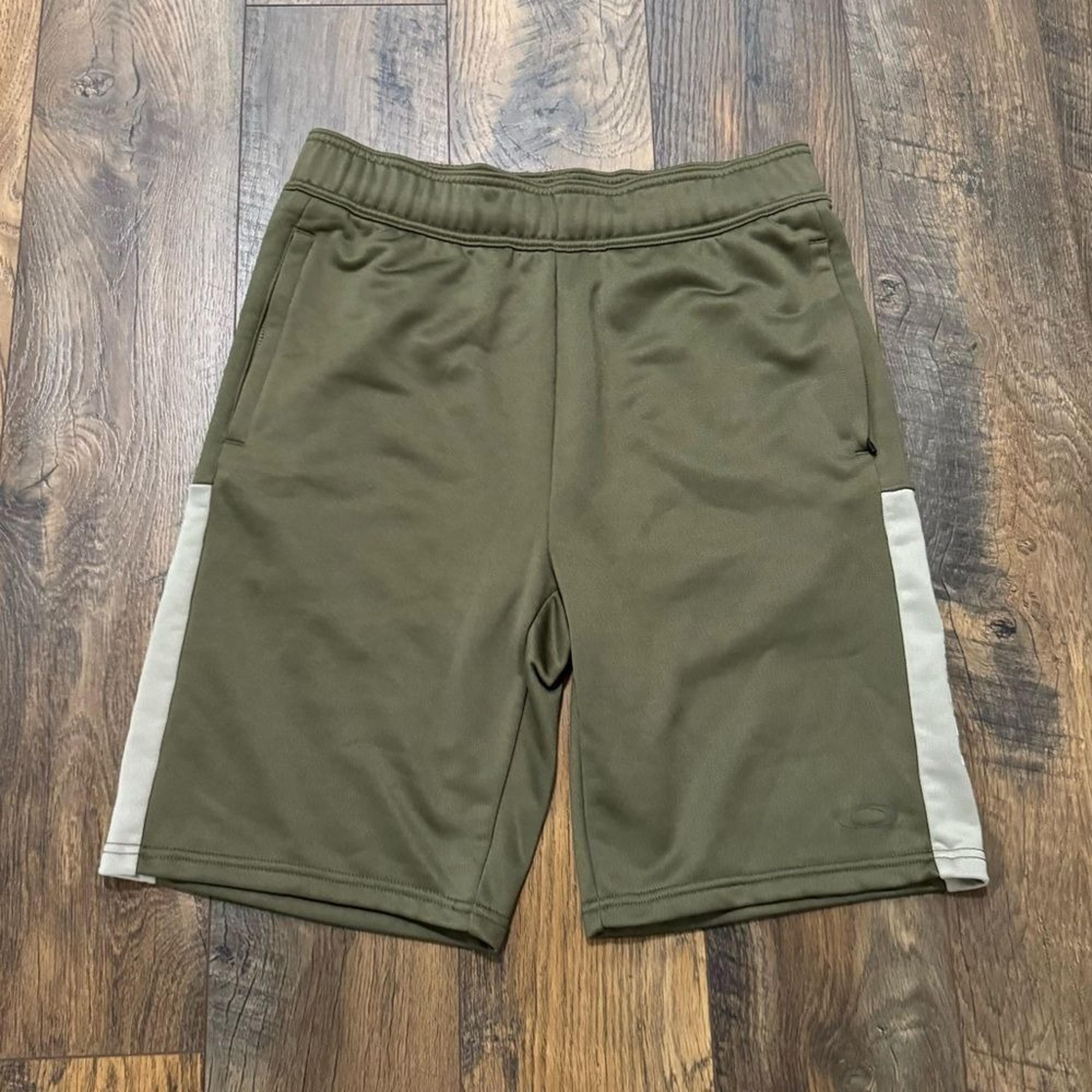 Oakley Custom Fit Olive Green Pull-On Athletic Shorts Men's Size Medium