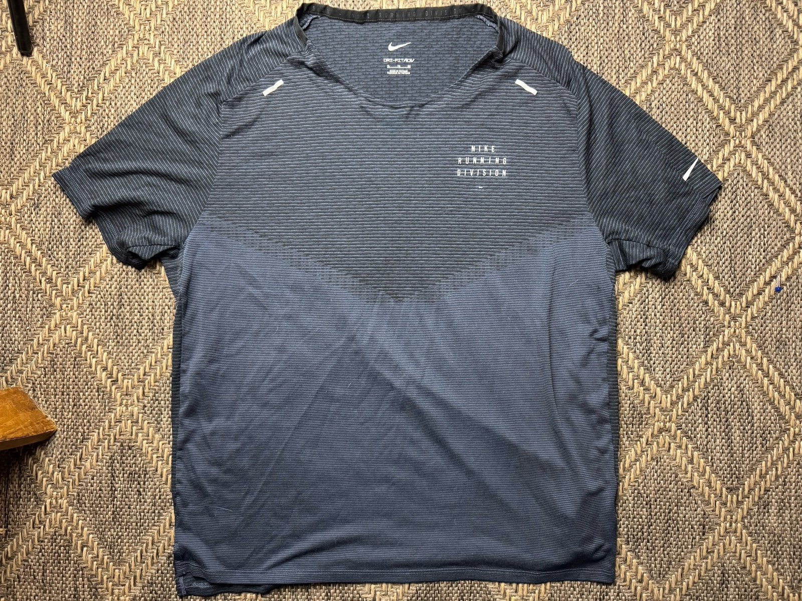 Nike Dri-Fit ADV Run Division Techknit Running Shirt DD4795-014 (XLARGE)