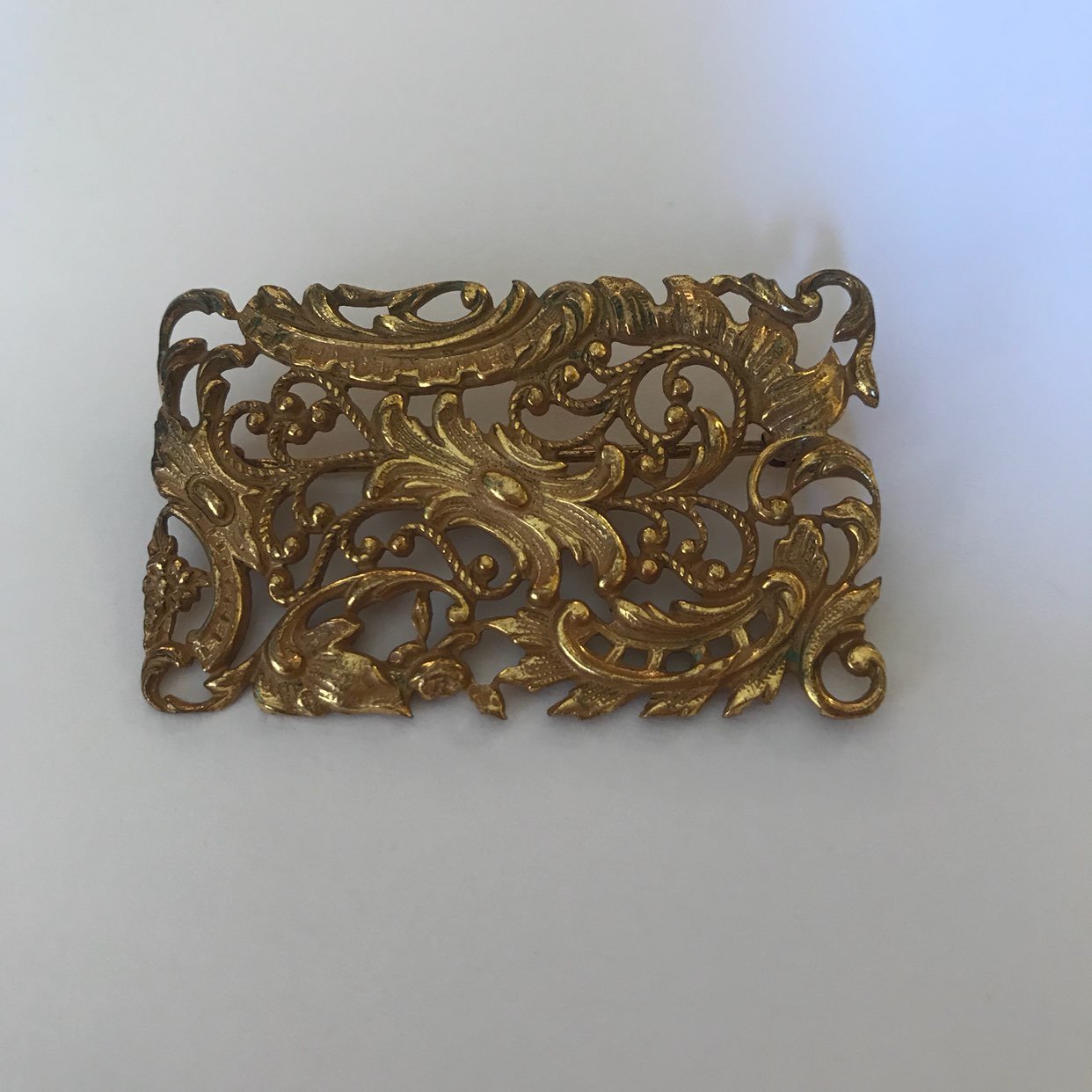 Vintage Gold Tone Scroll Design Brooch