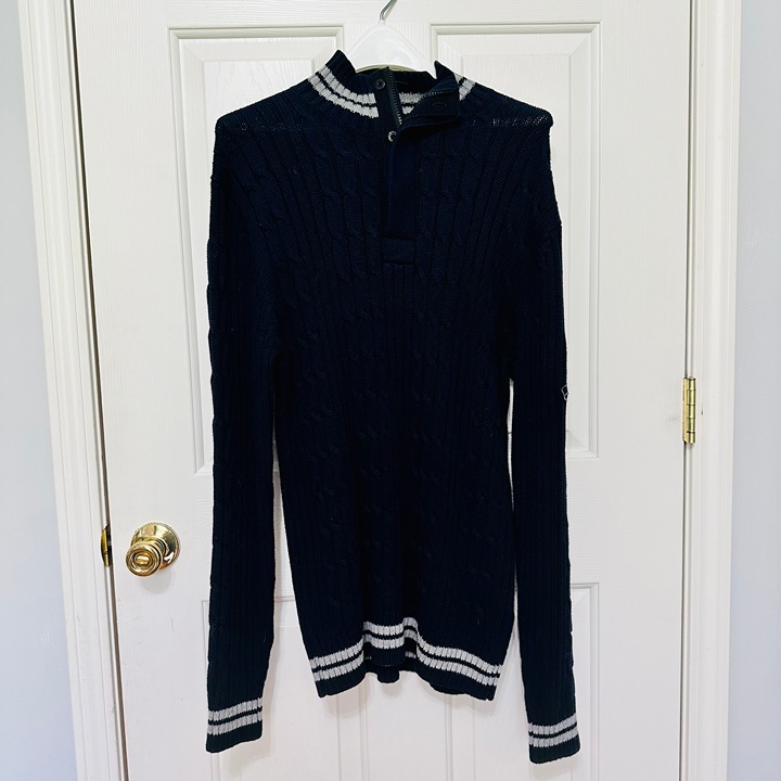 NAUTICA JEANS CO. CABLE KNIT SWEATER NAVY LARGE