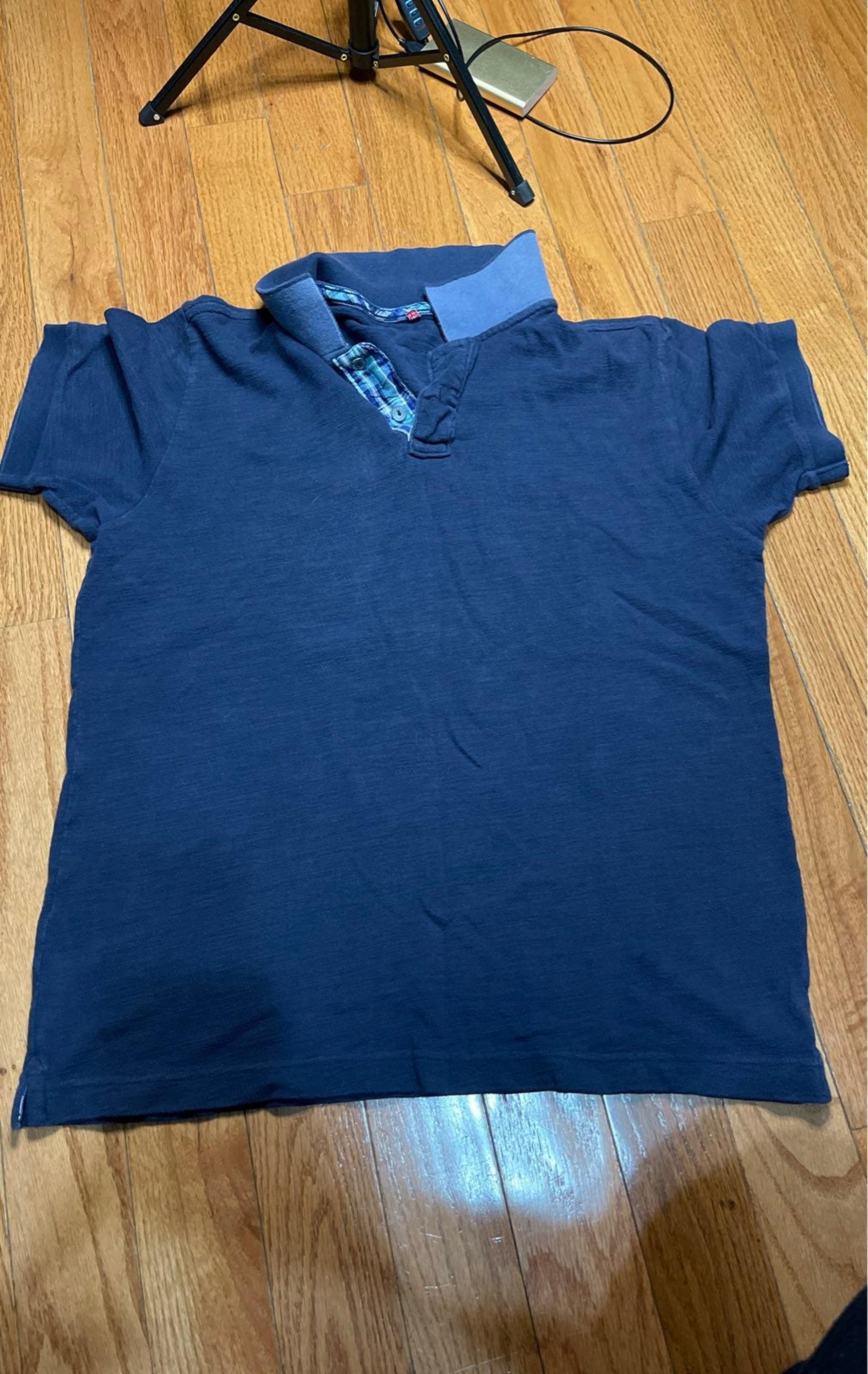 Uniqlo men's dark blue Polo Shirt