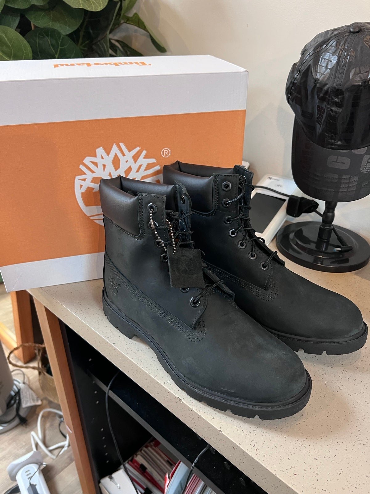 Timberland men 6 inch boots -new