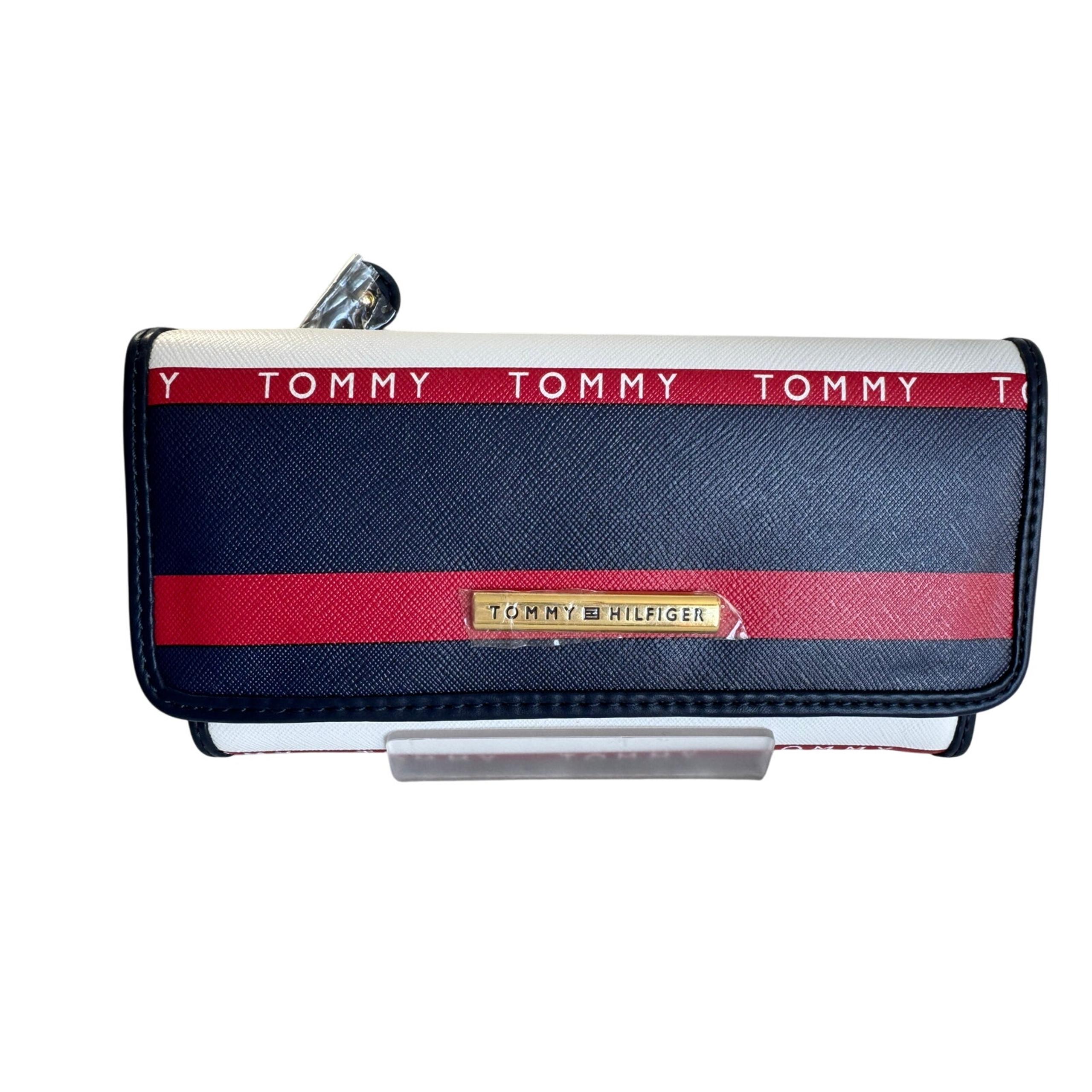 Brand New Tommy Hilfiger Trifold Wallet for Women. Very cute, Well-crafted