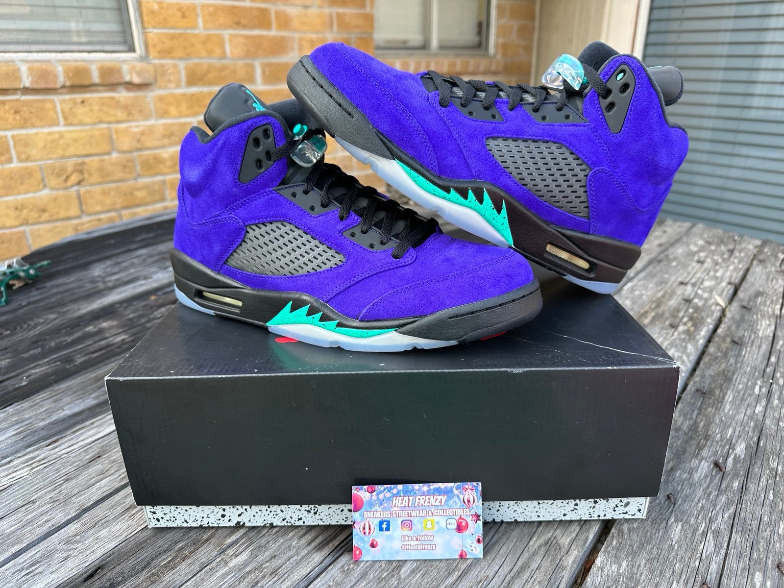 Jordan 5 Alternate Grape