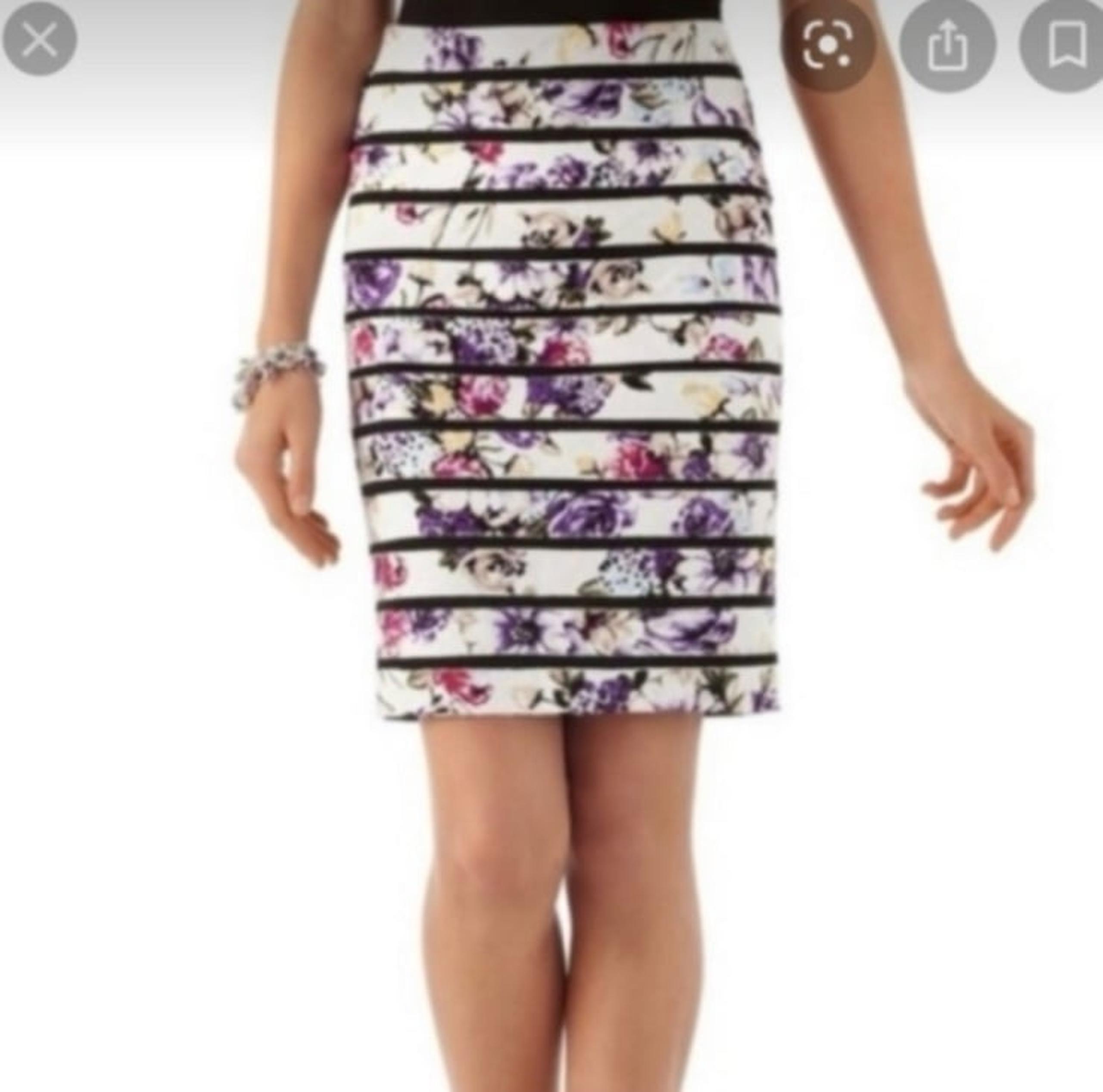 White House Black Market Women’s Floral Pencil Skirt