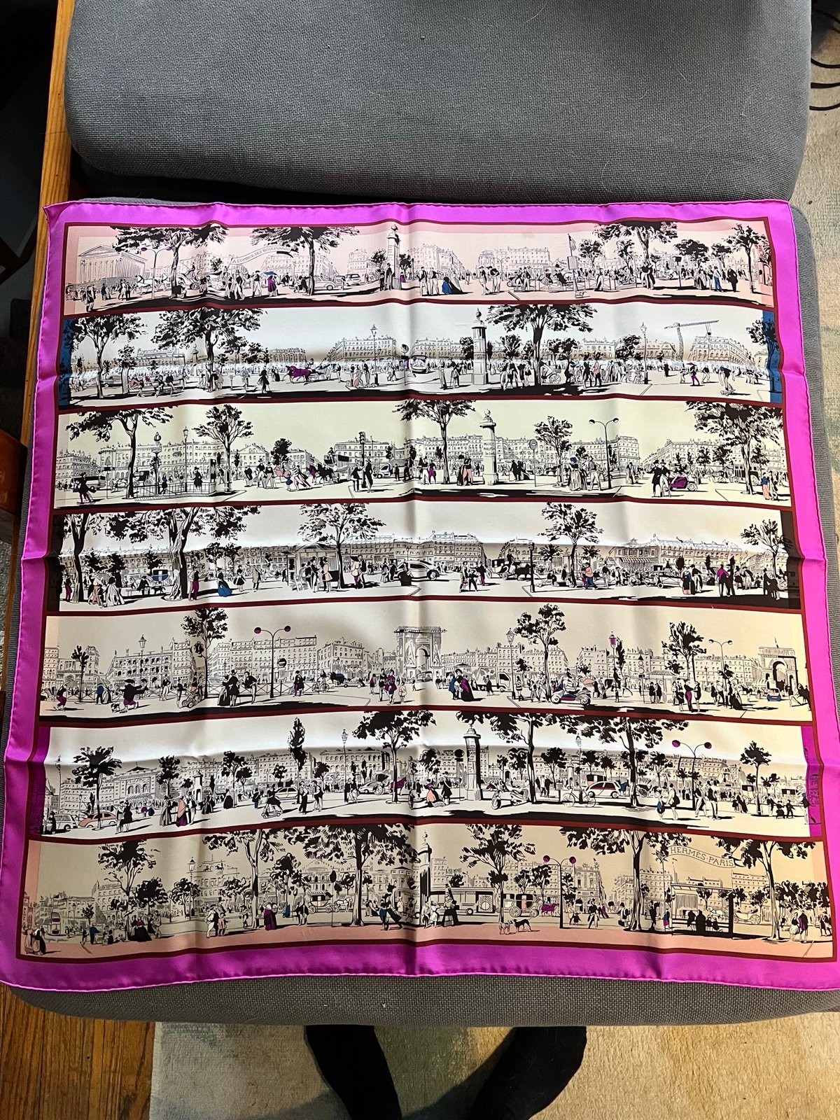 Hermès A L'Ombre des Boulevards silk scarf Rose Vif pink 35 cm