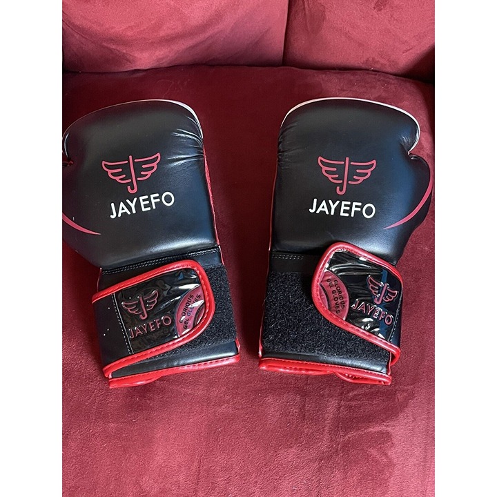 Boxing Gloves - 12 oz Pink Sparring, Bag, and Training Gloves (Used)