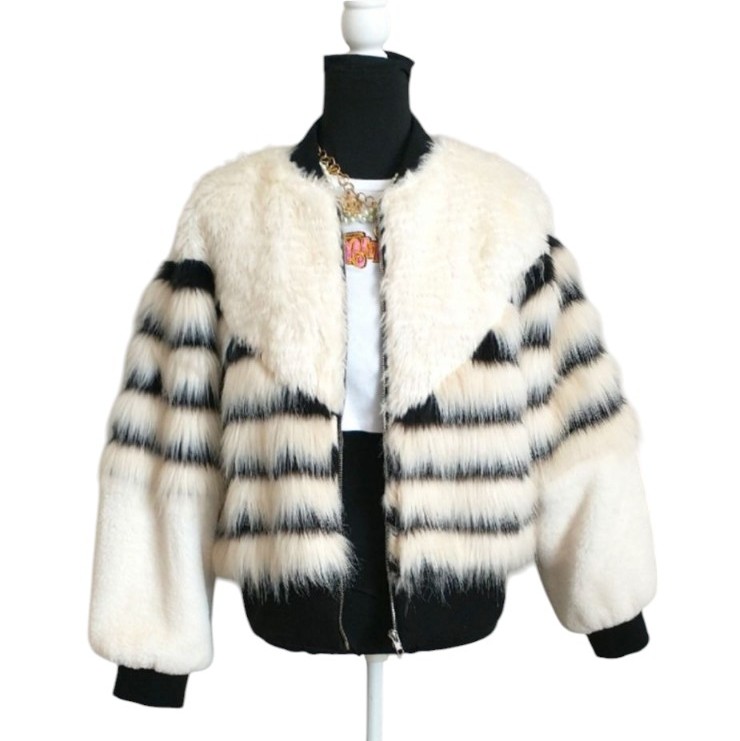 Faux Fur Stylish Black and White Women's Jacket. (Size: M/L. tag missing)