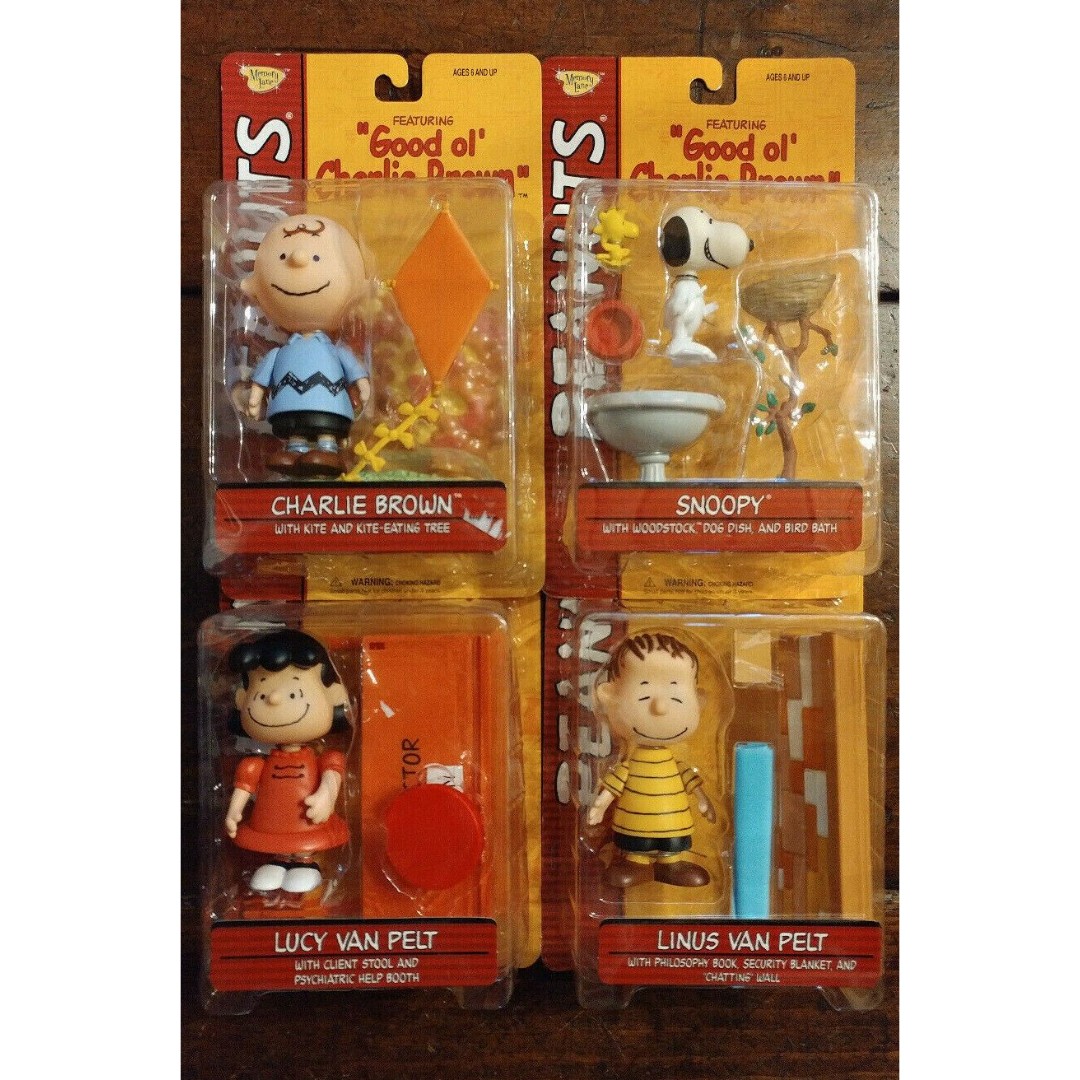 Lot of 4 MEMORY LANE Peanuts Good Ol' Charlie Brown SNOOPY Lucy Linus NEW
