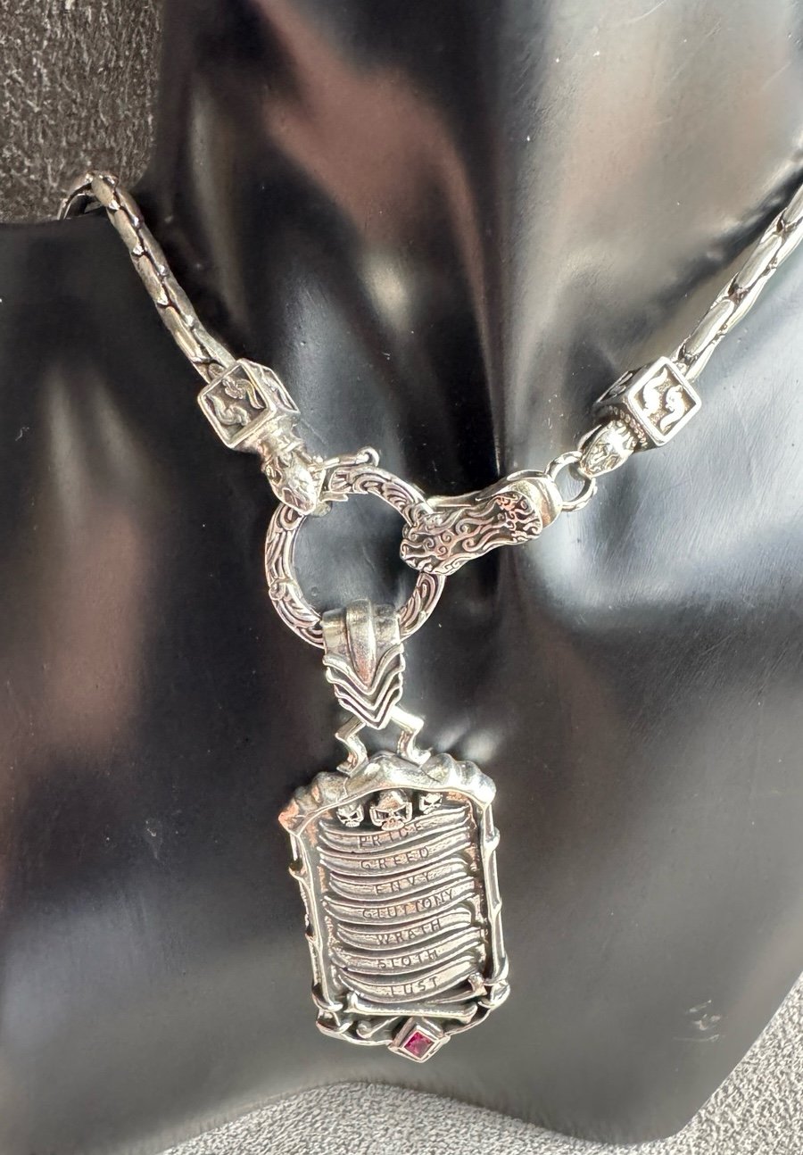 Se7en pendant Necklace