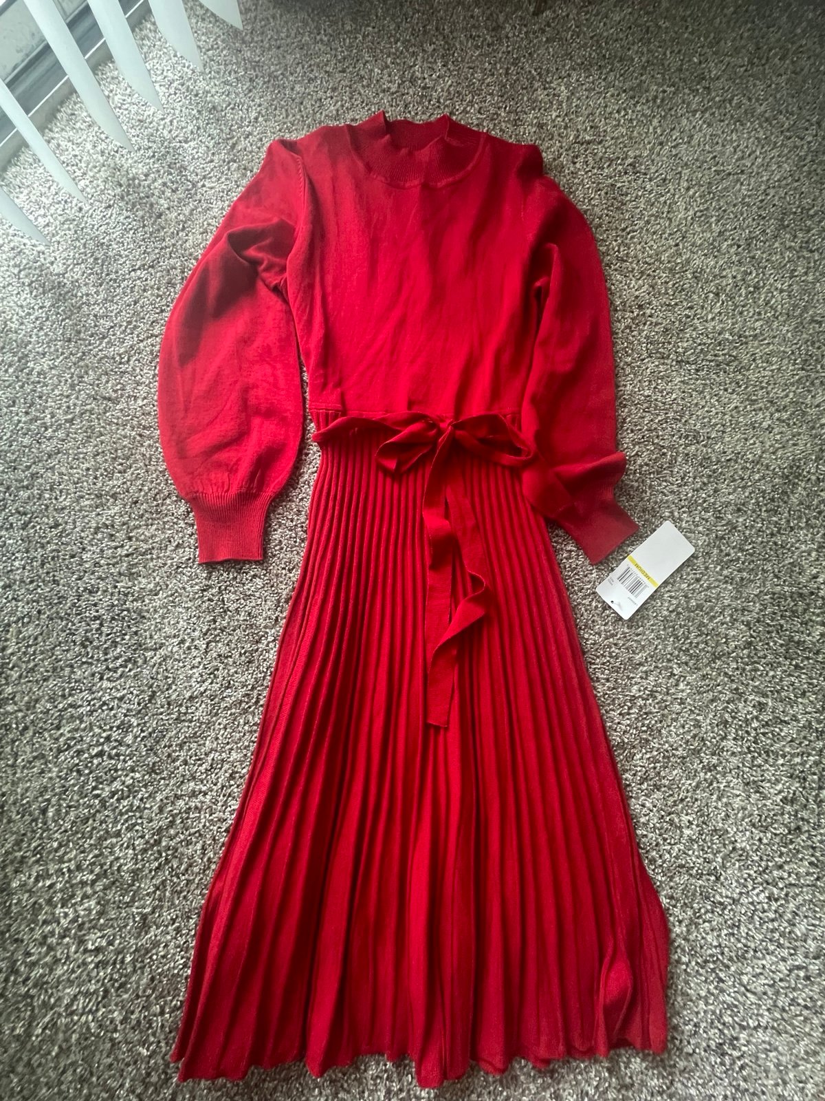 NWT - NINA LEONARD pleated midi sweater dress