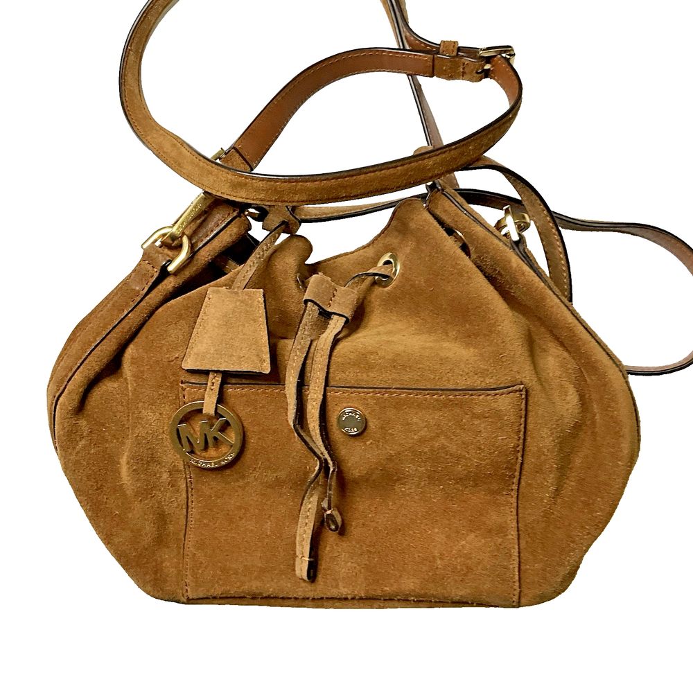 michael michael kors greenwich medium bucket bag