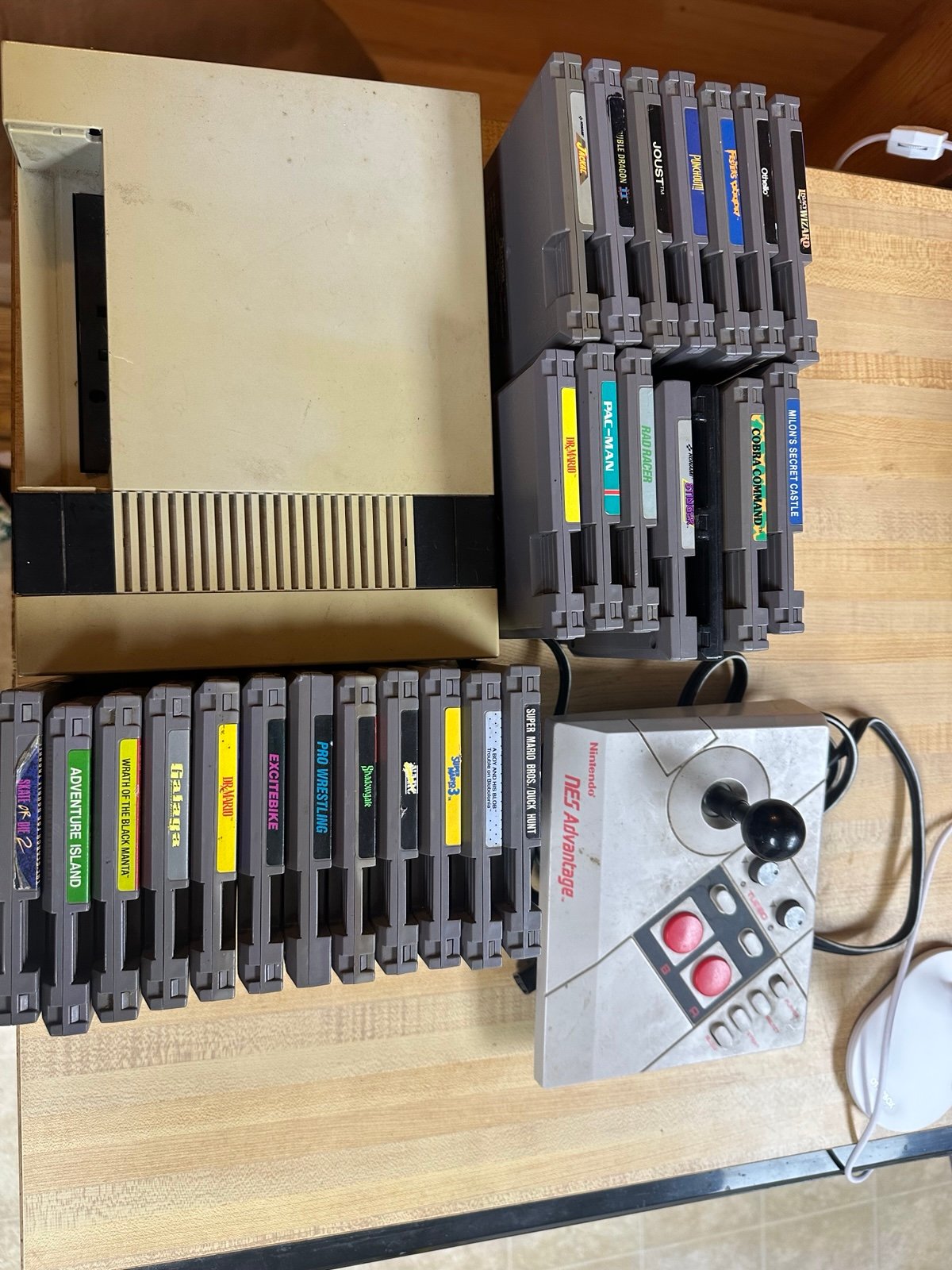 Nintendo NES  Console w/26 games, no plugs Parts/repair “read Description”