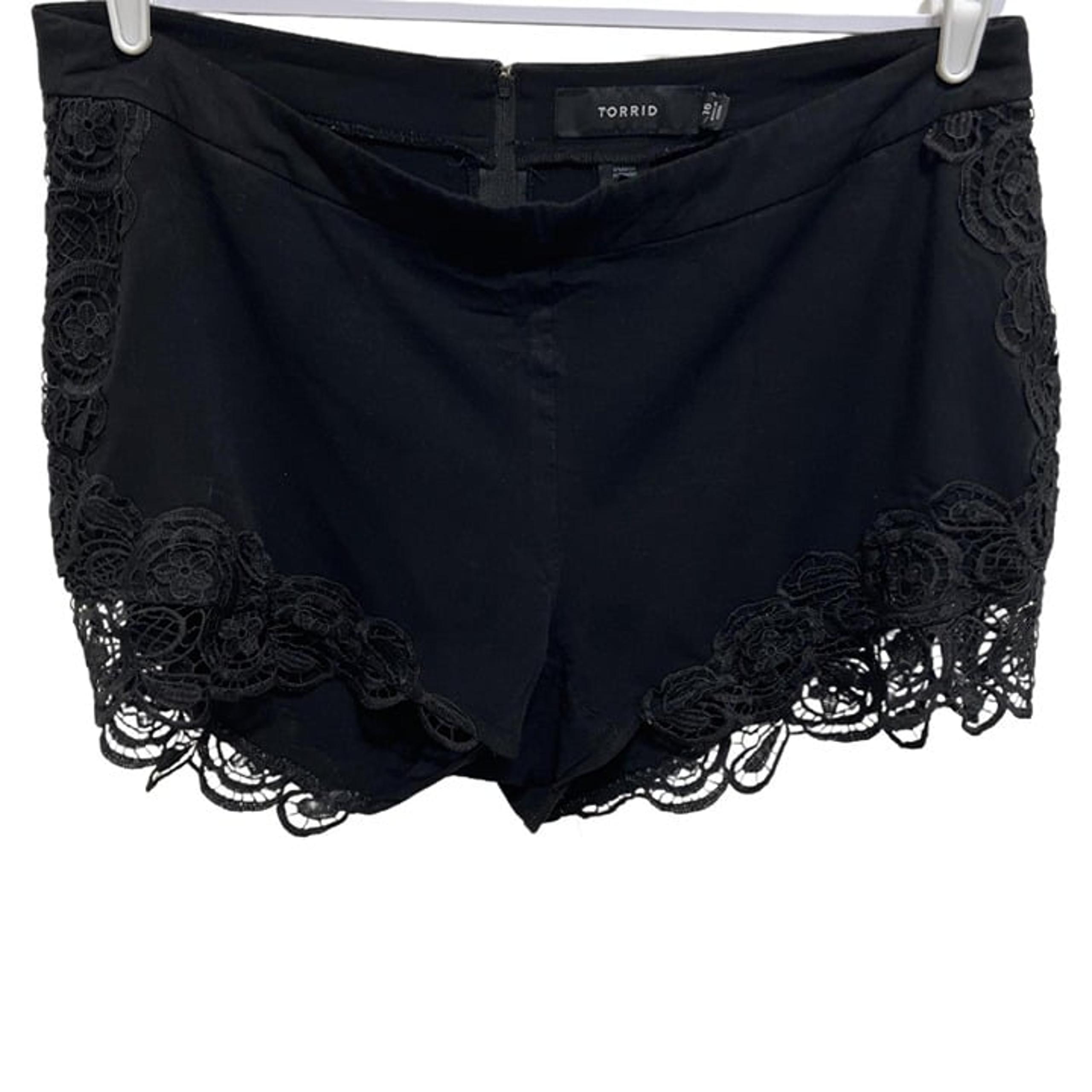 #839 Torrid Shorts Women's Sz.16 Black