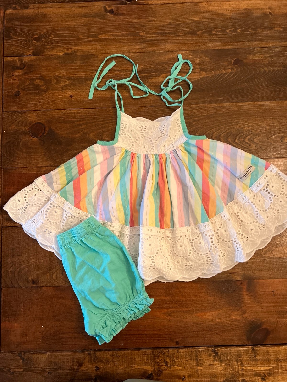 EEEEEUC 4T Rainbow Stripes Camille & Leah Tunic Set