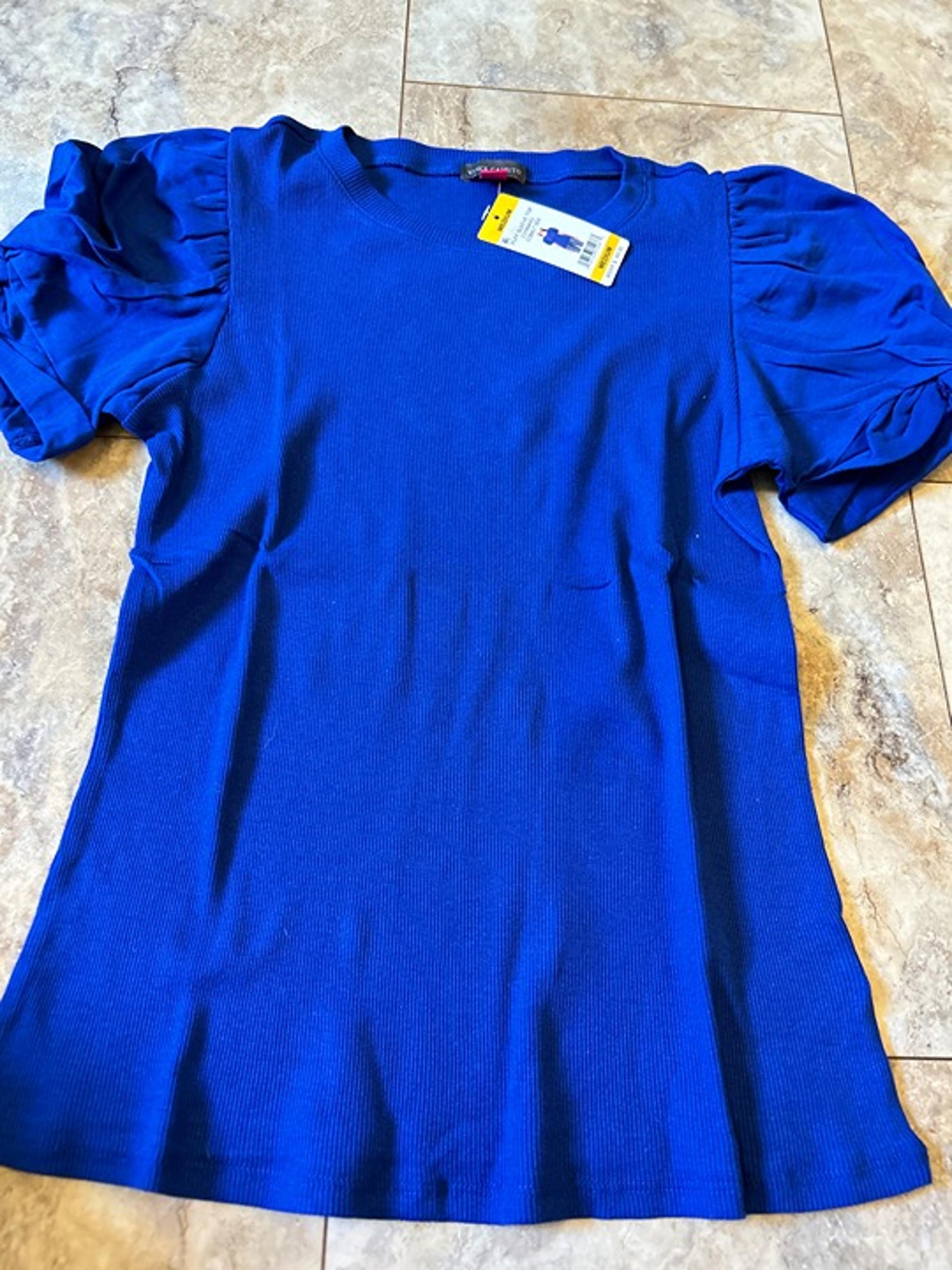 New Vince Camuto Top
