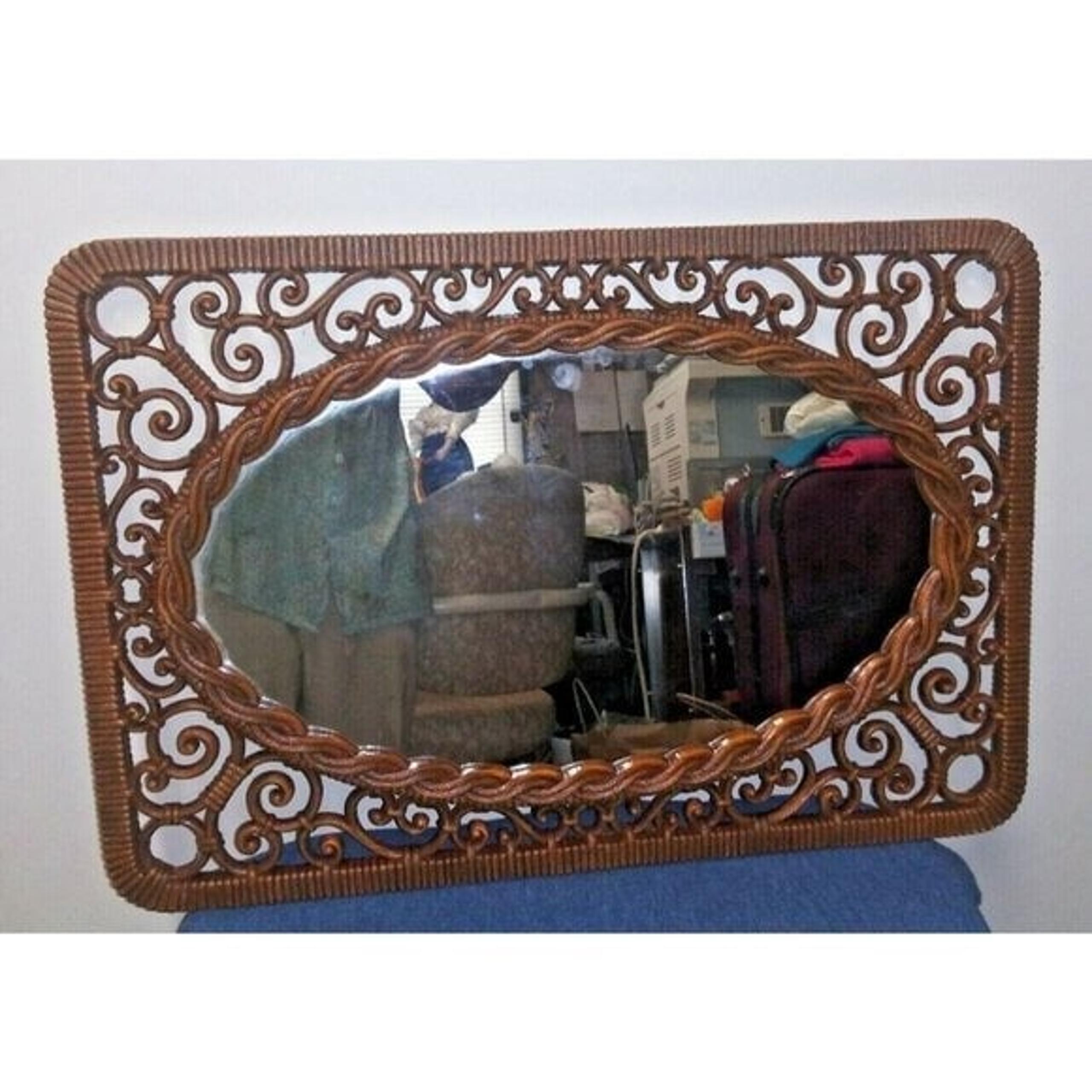 Vintage Mirror Ornate Dart IND Syroco plastic Brass-tone 24.5" x17" Decor USA