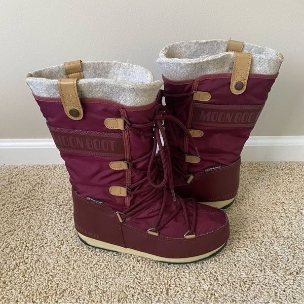 Womens Tall Icon Moon Boots Maroon Tan Brown NWT Size 5.5