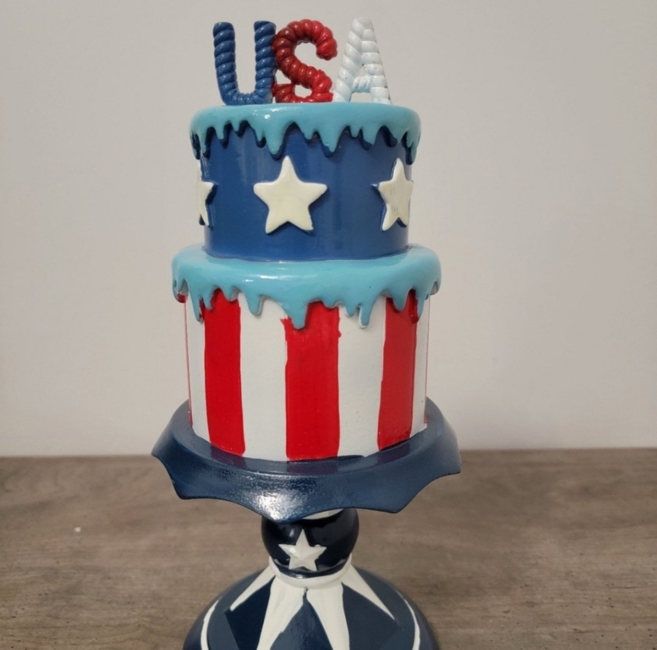 USA Patriotic Cake new with tags great addition to Memorial Day and 4th